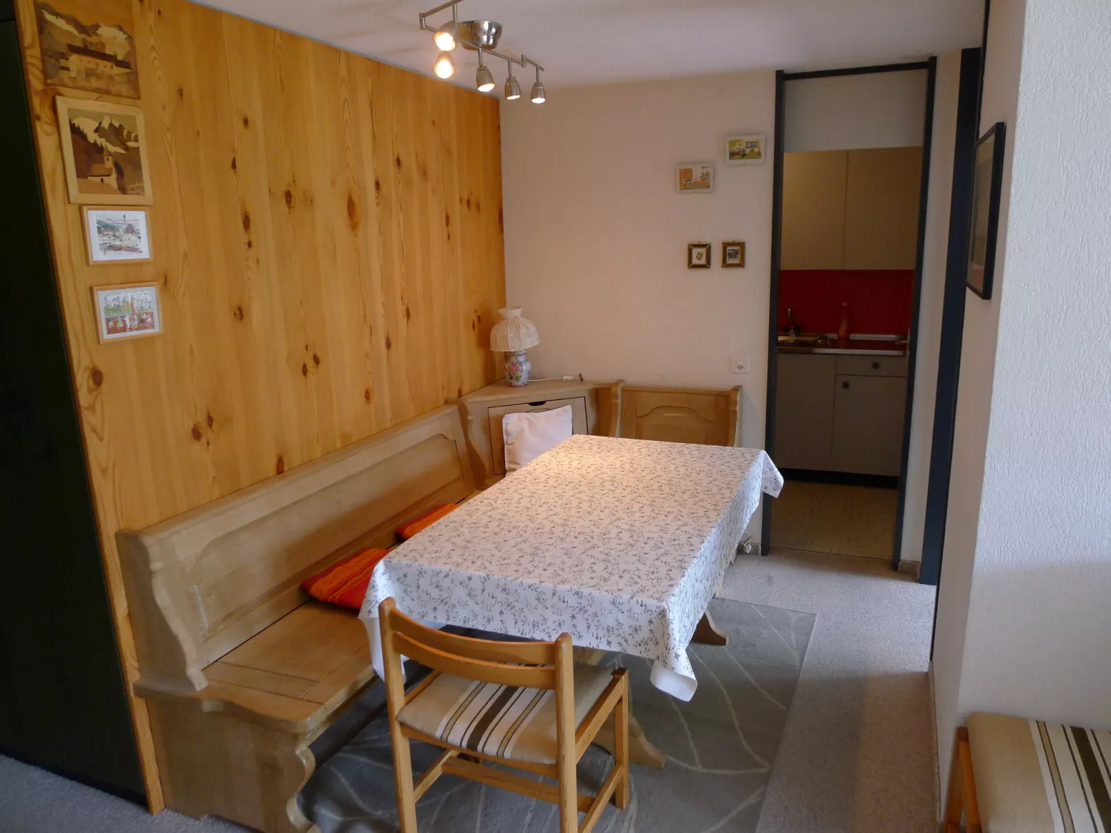 Apt C 033-Inside