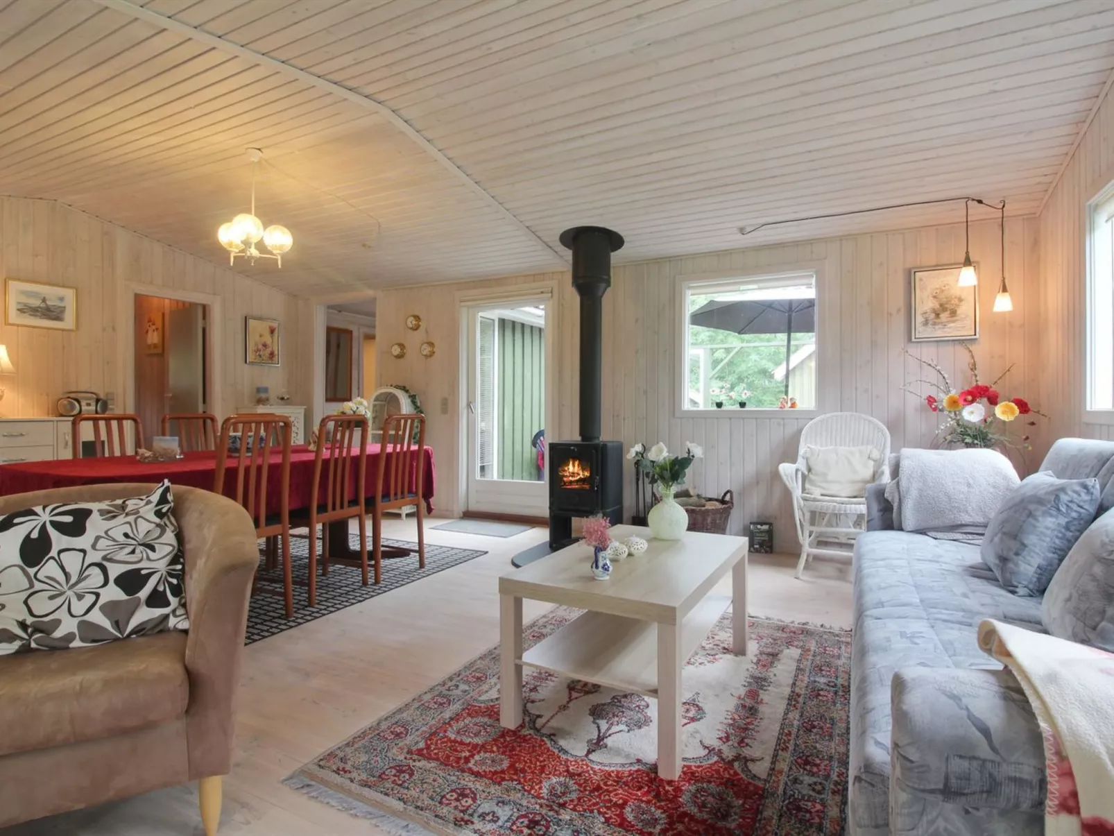 "Elmer" - 400m from the sea-Inside