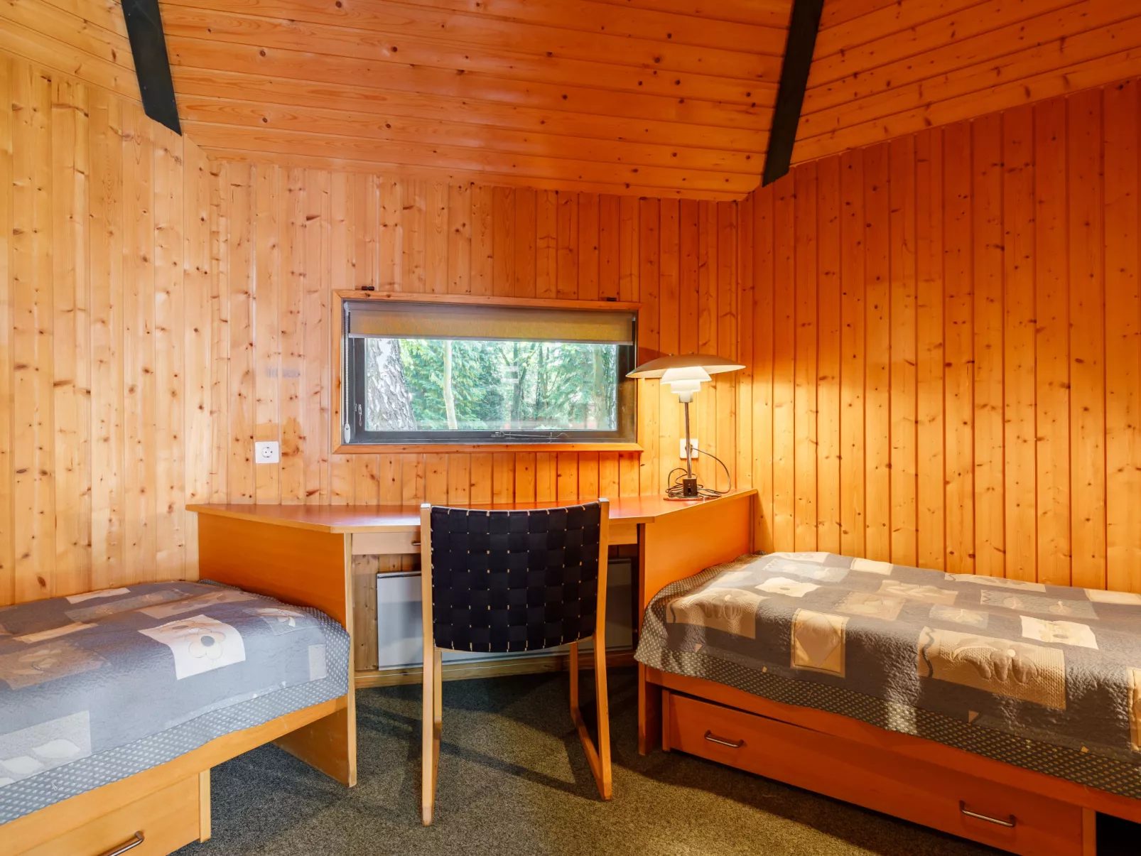 Átrium 5 fős-Drinnen