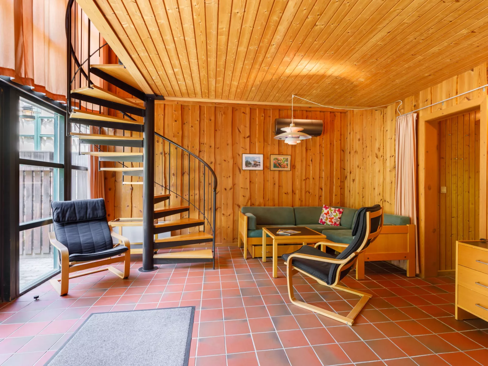 Átrium 5 fős-Drinnen