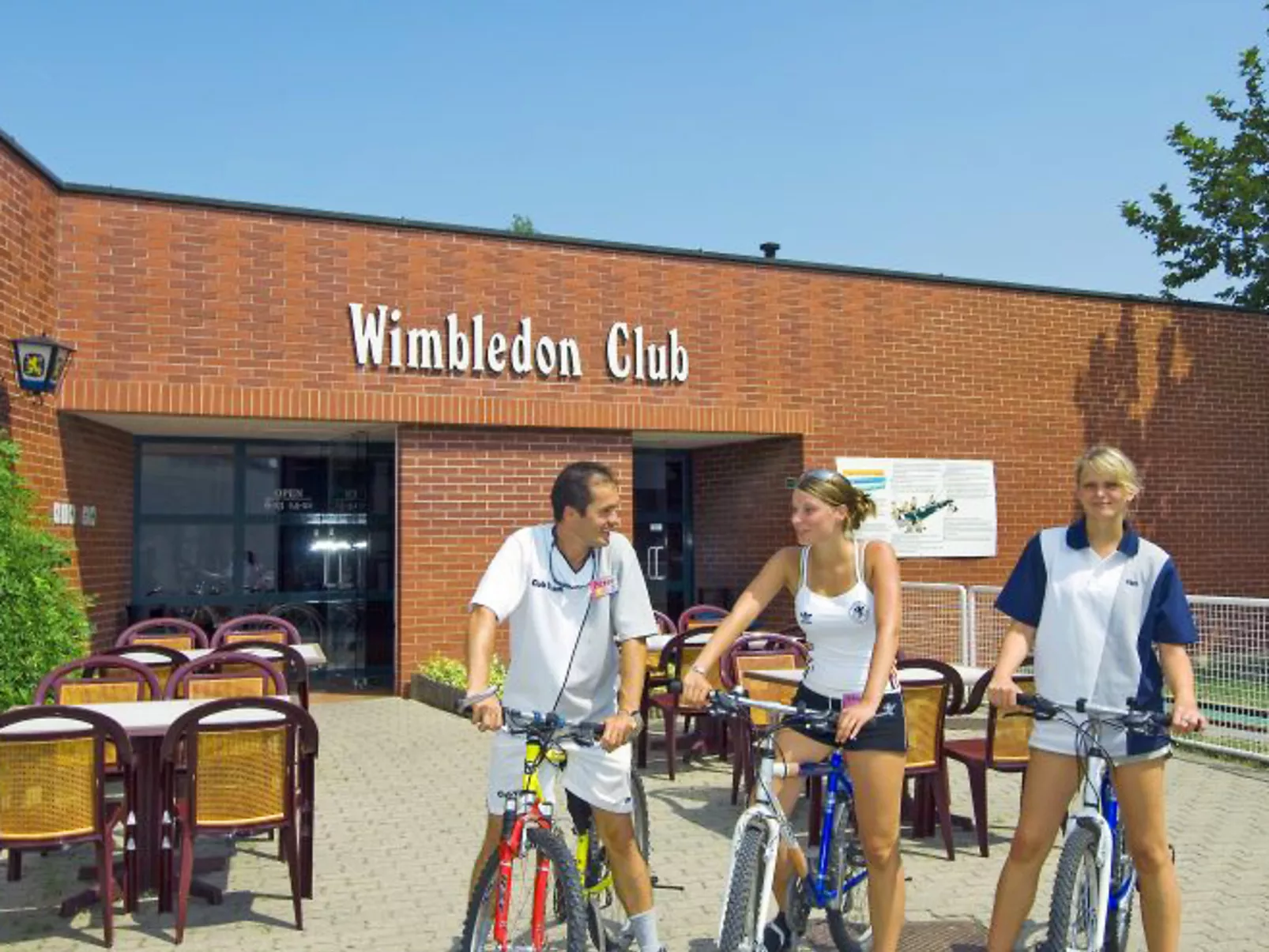 Átrium 5 fős-Draußen