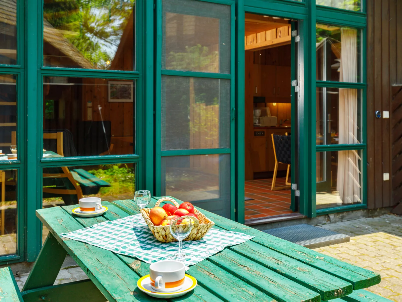 Átrium 5 fős-Draußen