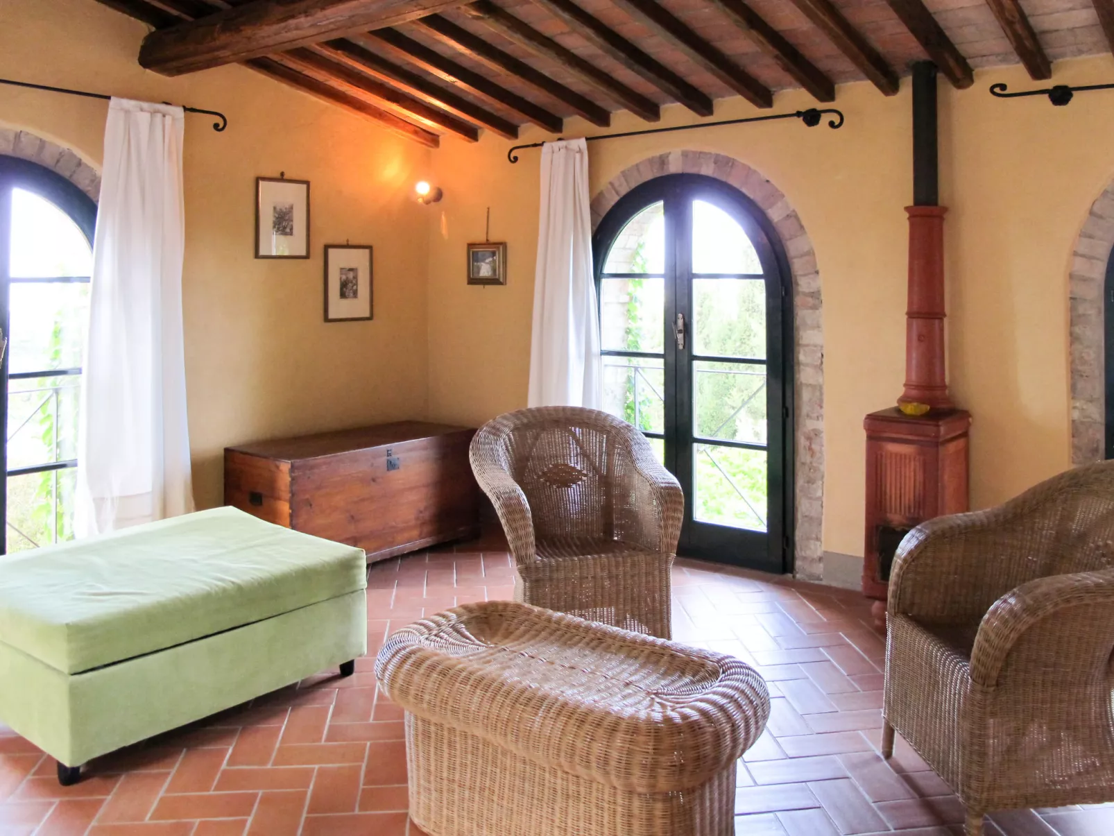Santa Enerichetta-Inside
