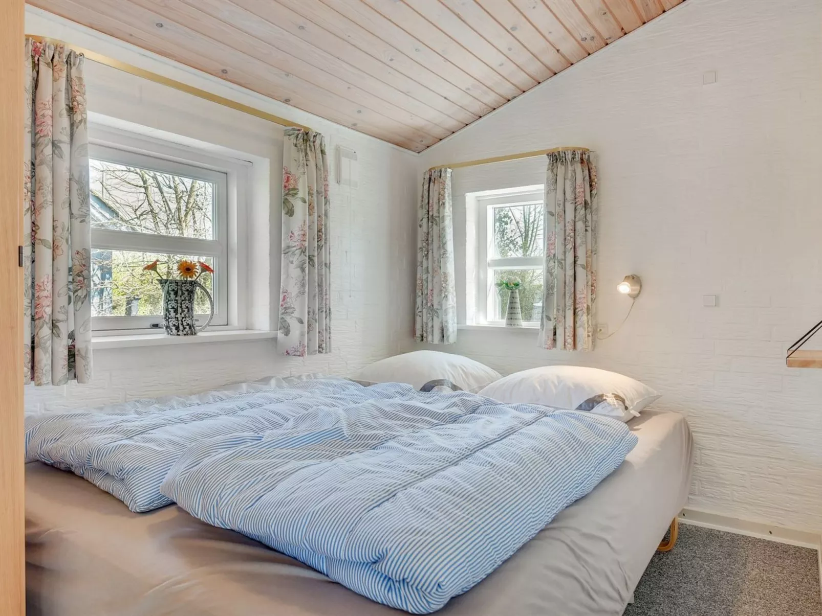 "Skak" - 100m from the sea-Inside
