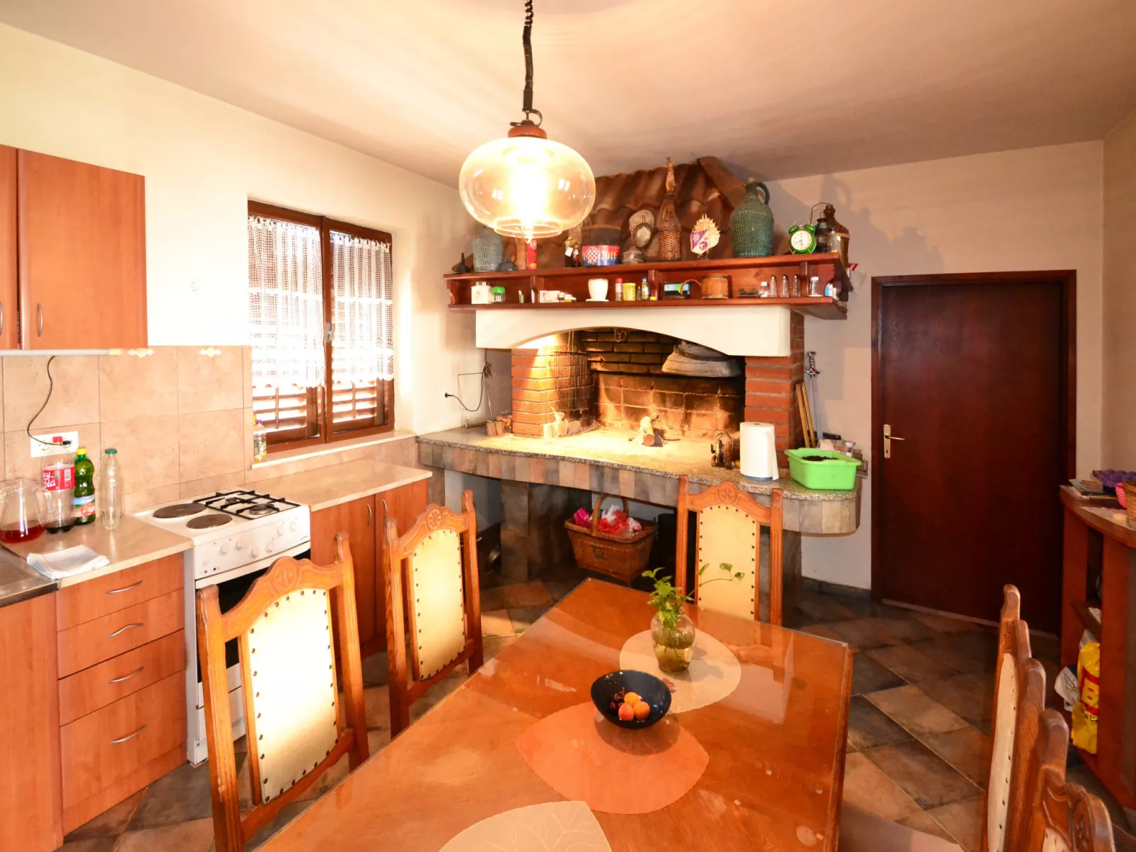 Dević-Inside