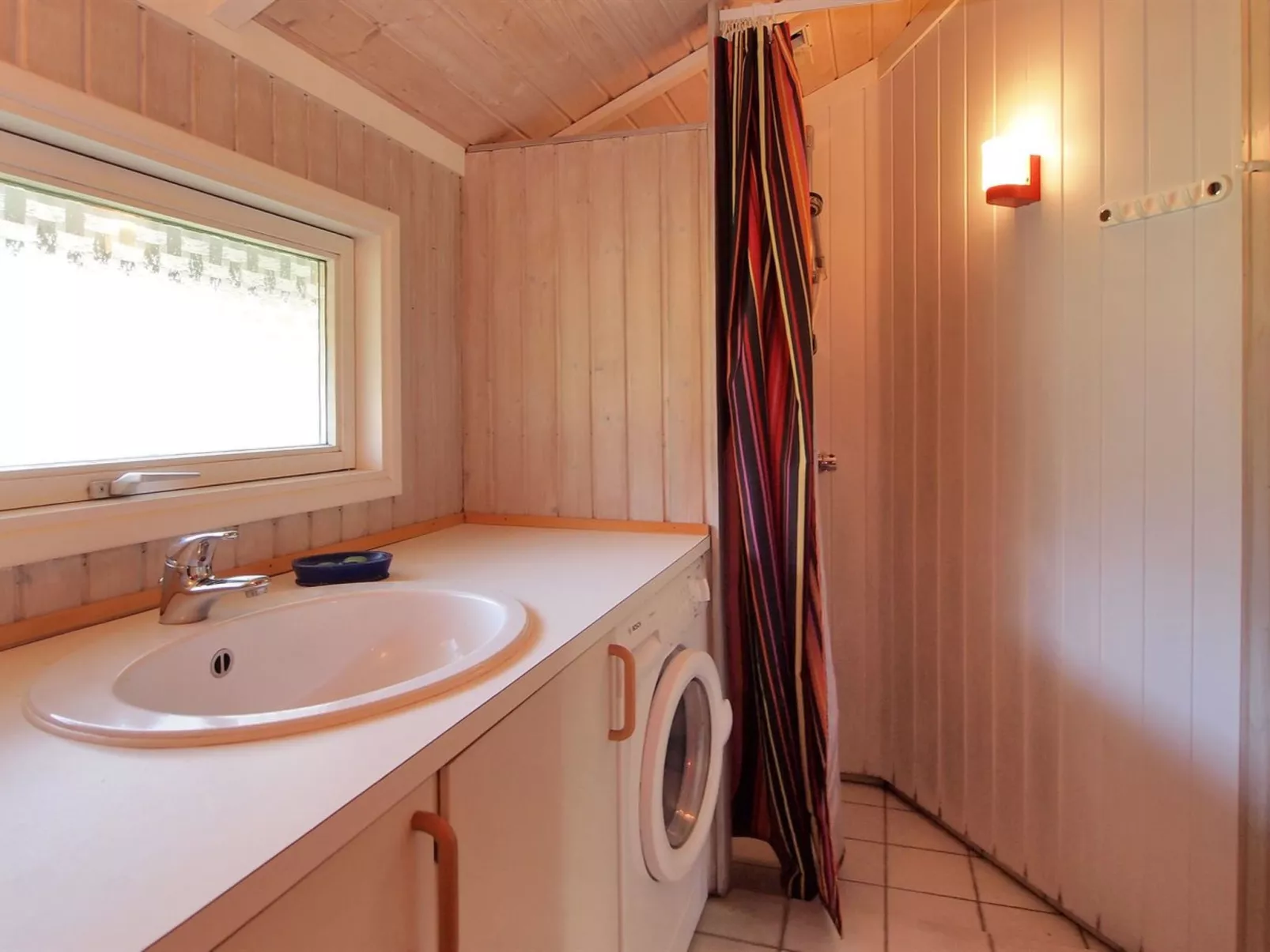 "Uta" - 300m from the sea-Drinnen