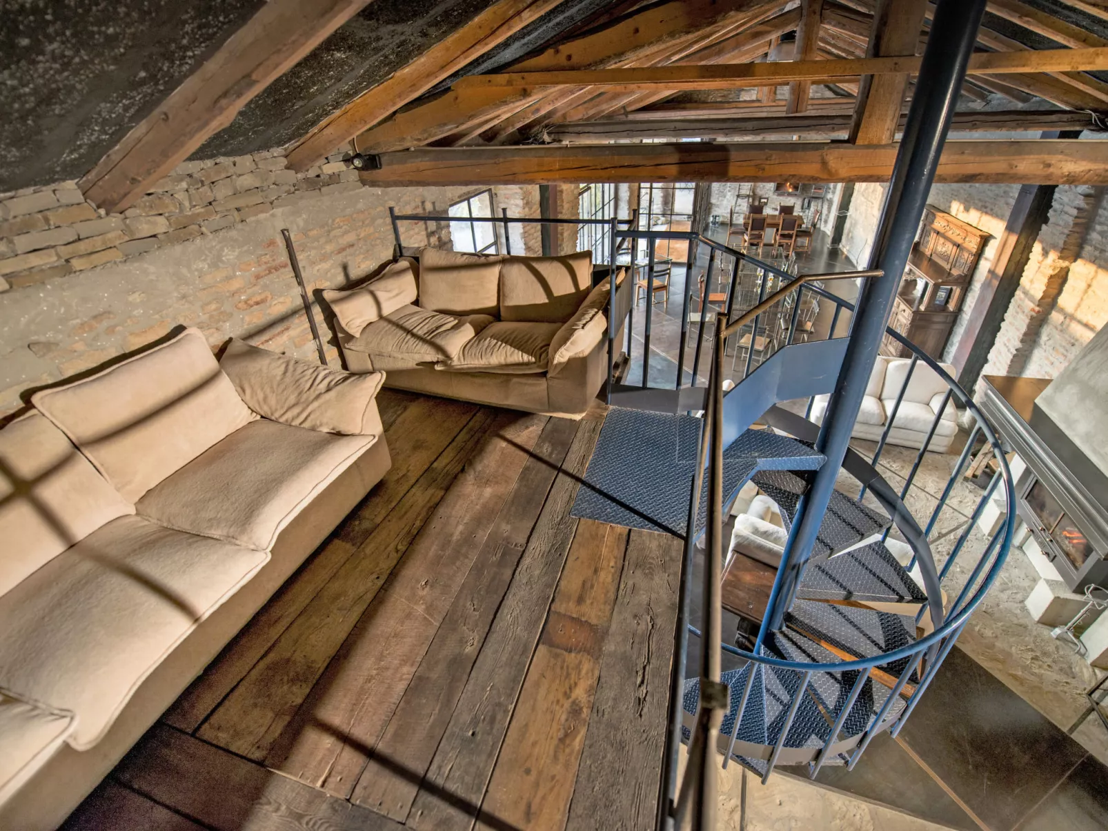 Borgo del Riondino-Inside