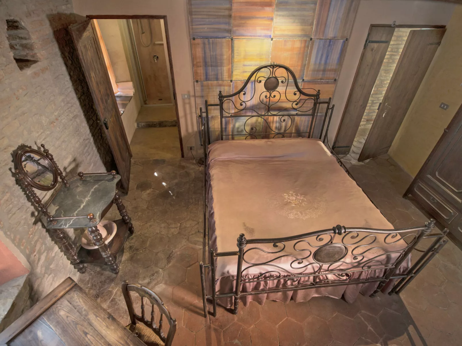 Borgo del Riondino-Inside