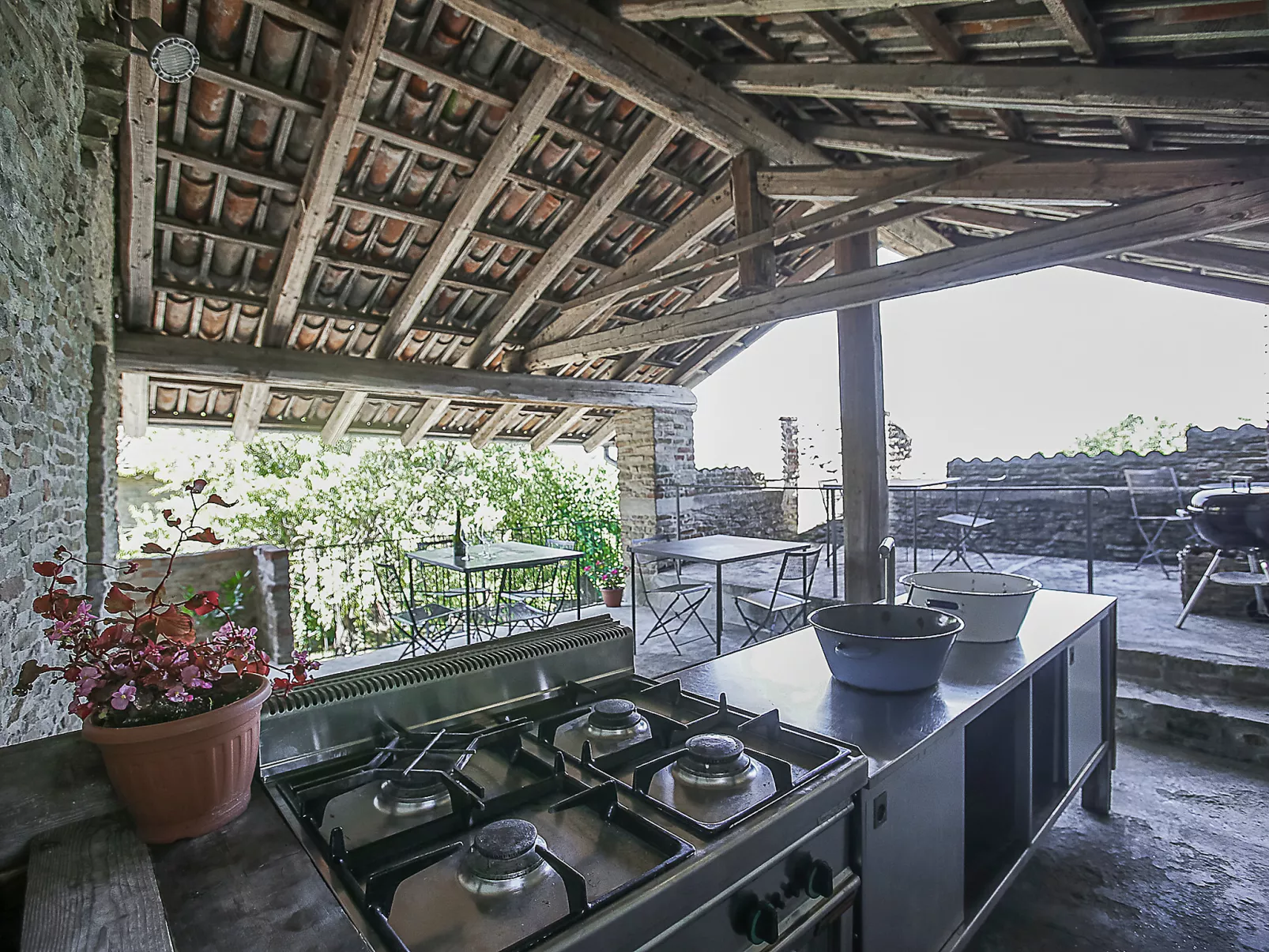 Borgo del Riondino-Outside