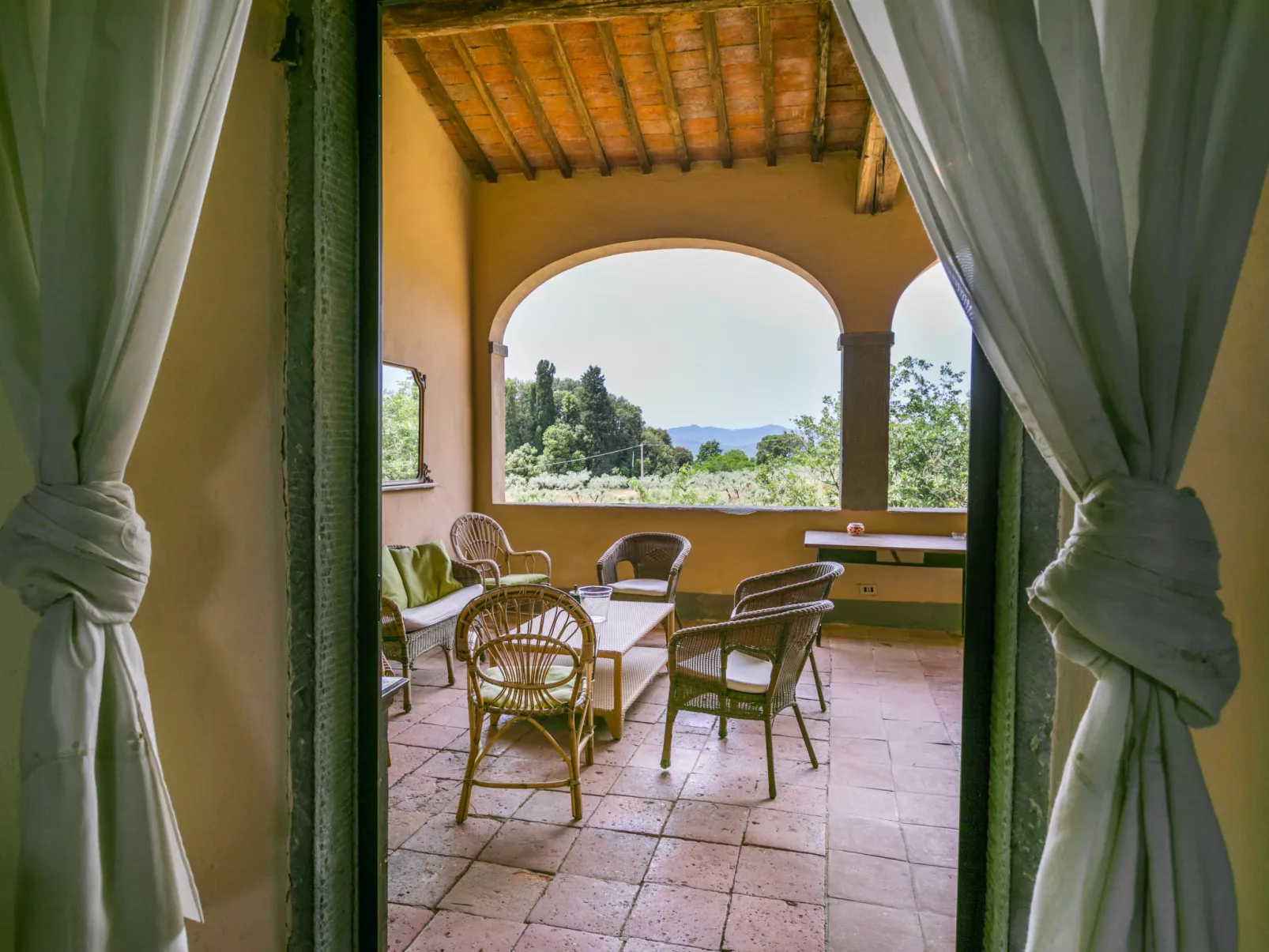 Buca dei Merli-Outside