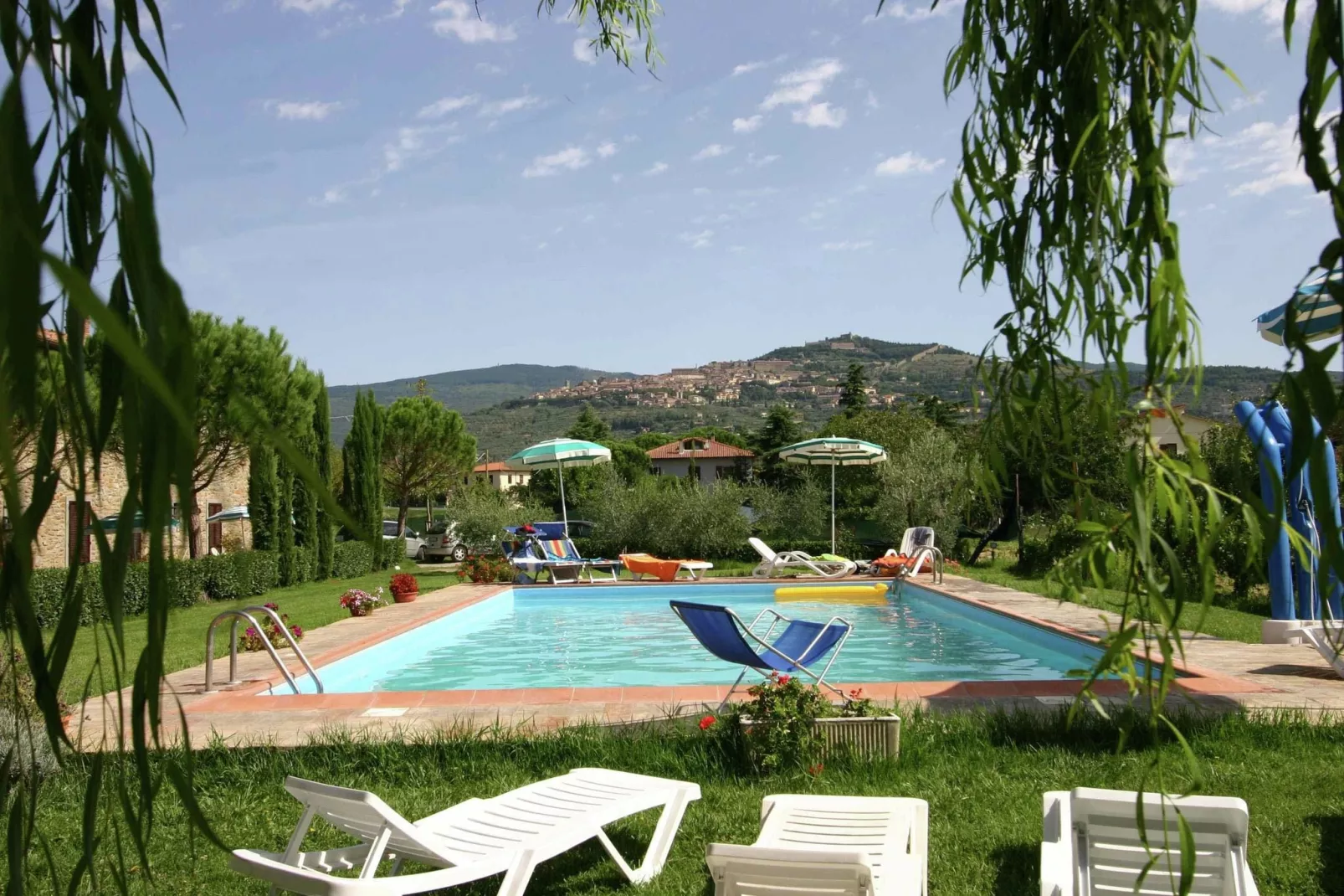 Melograno-Pool