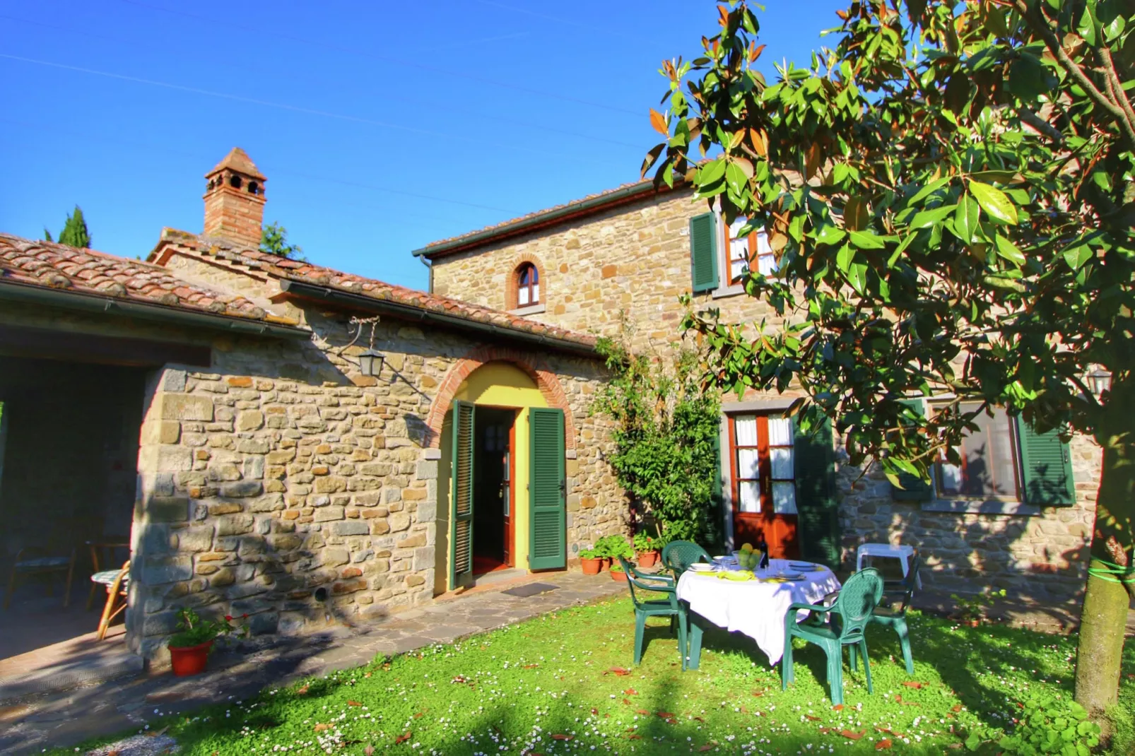Melograno-Exterior summer
