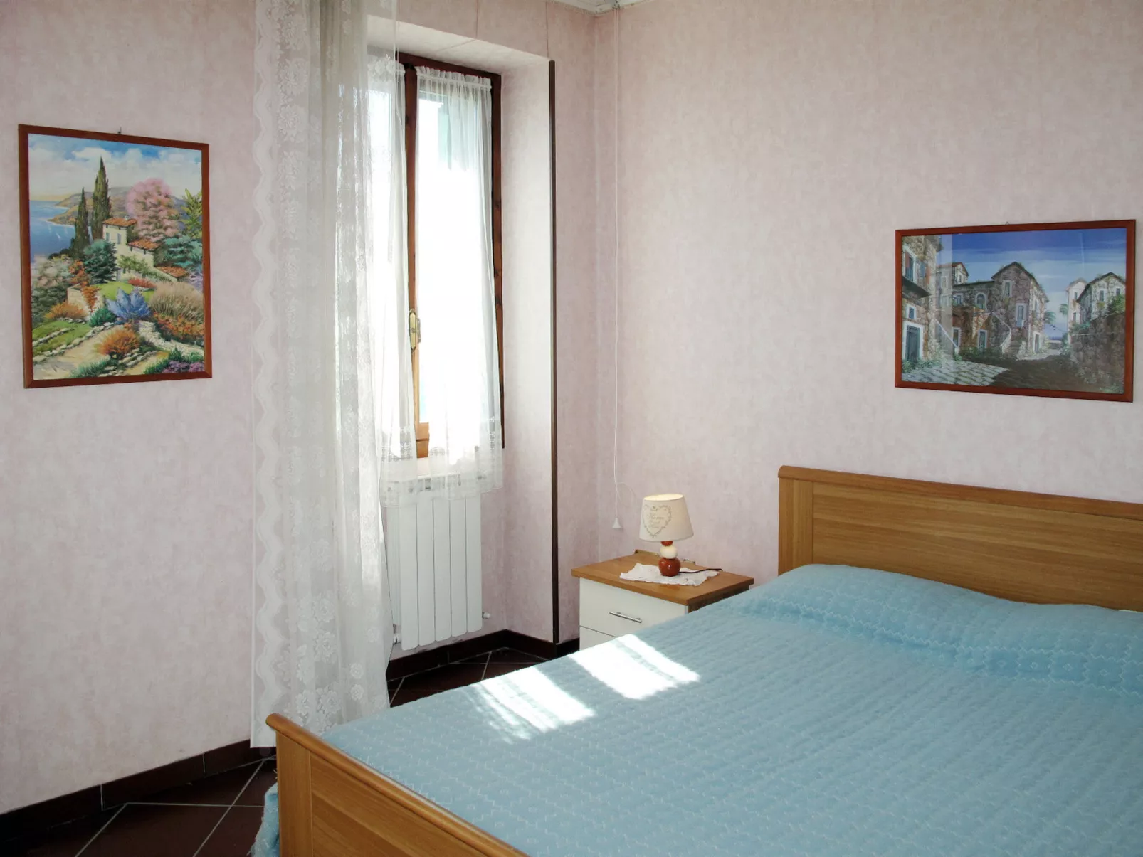 Agnese (DOL235)-Inside