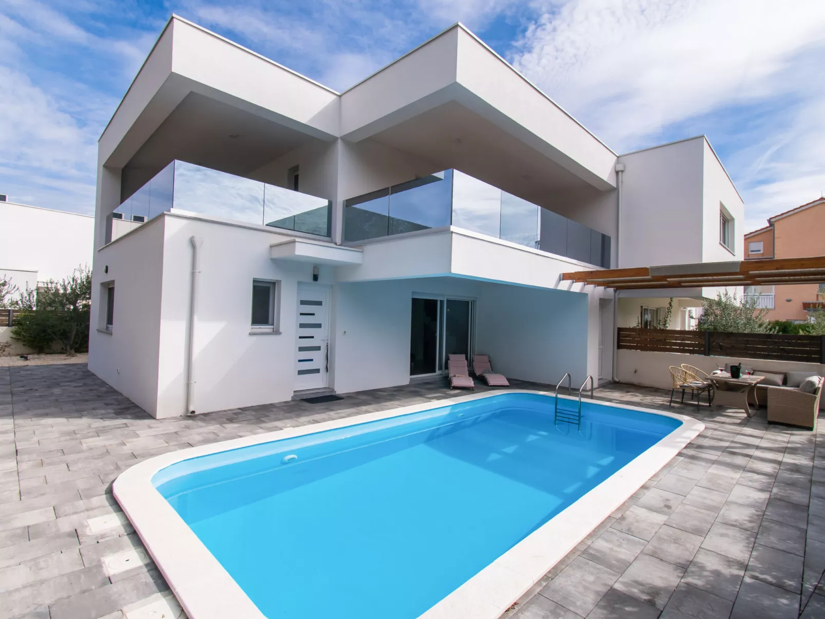 Villa Franko-Outside