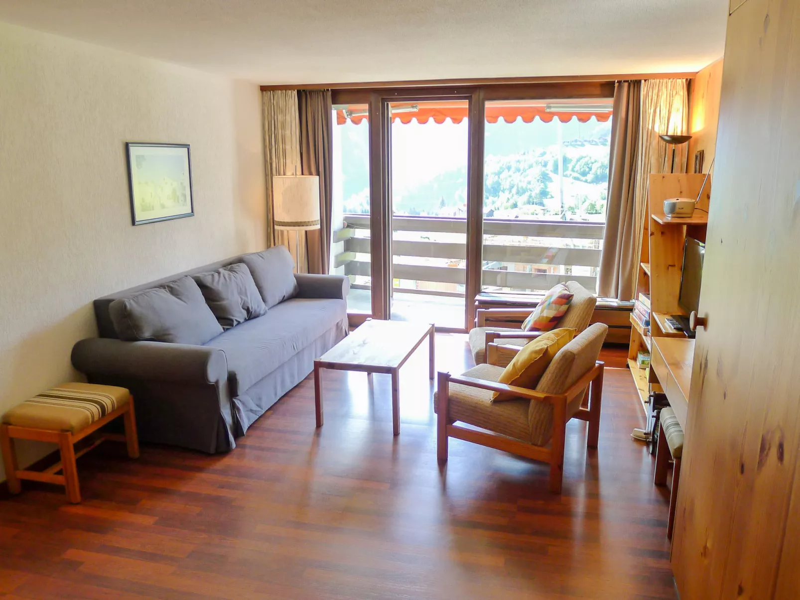 Apt B 044 - Inside