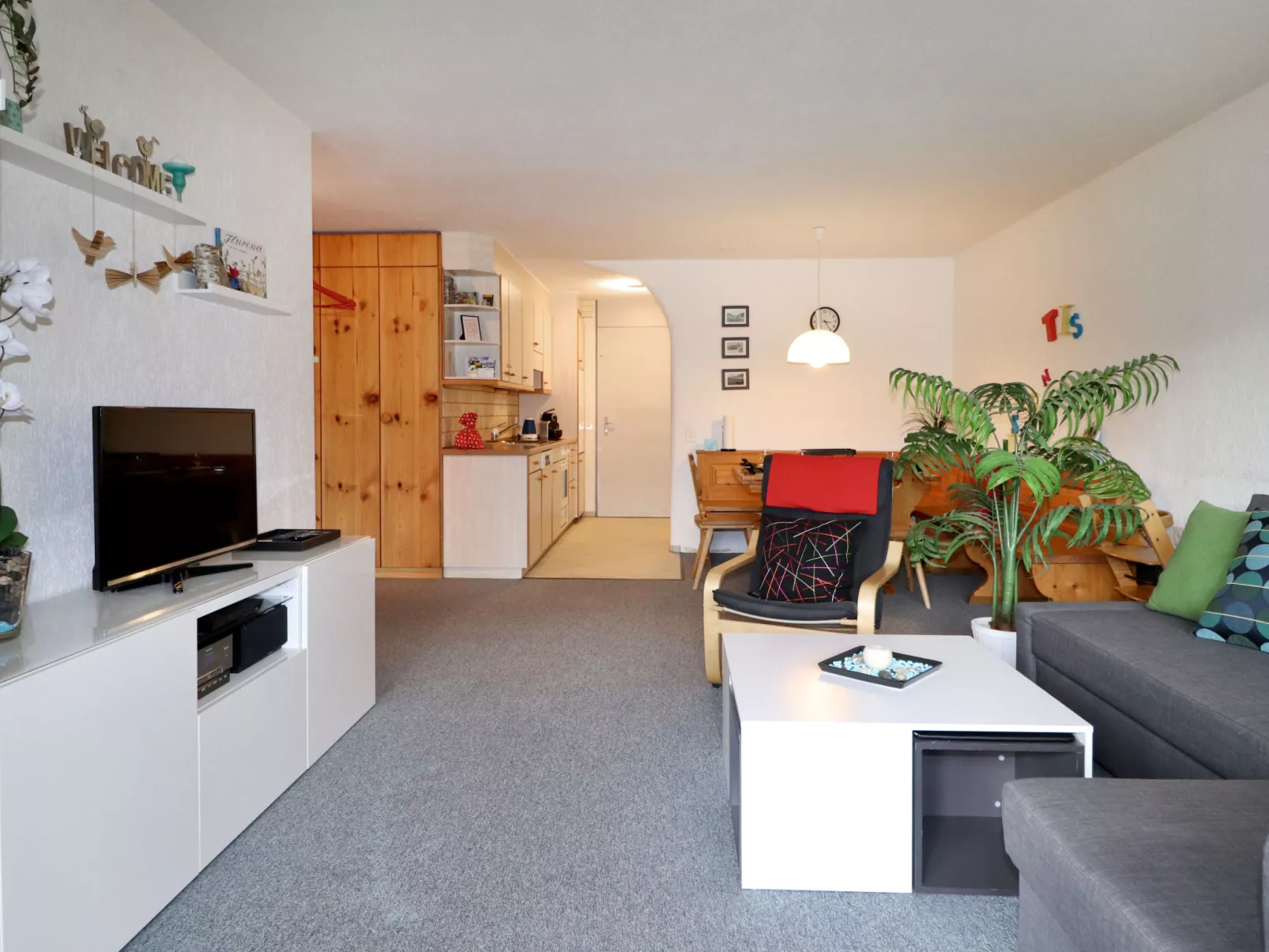 Apt B 086 - Inside