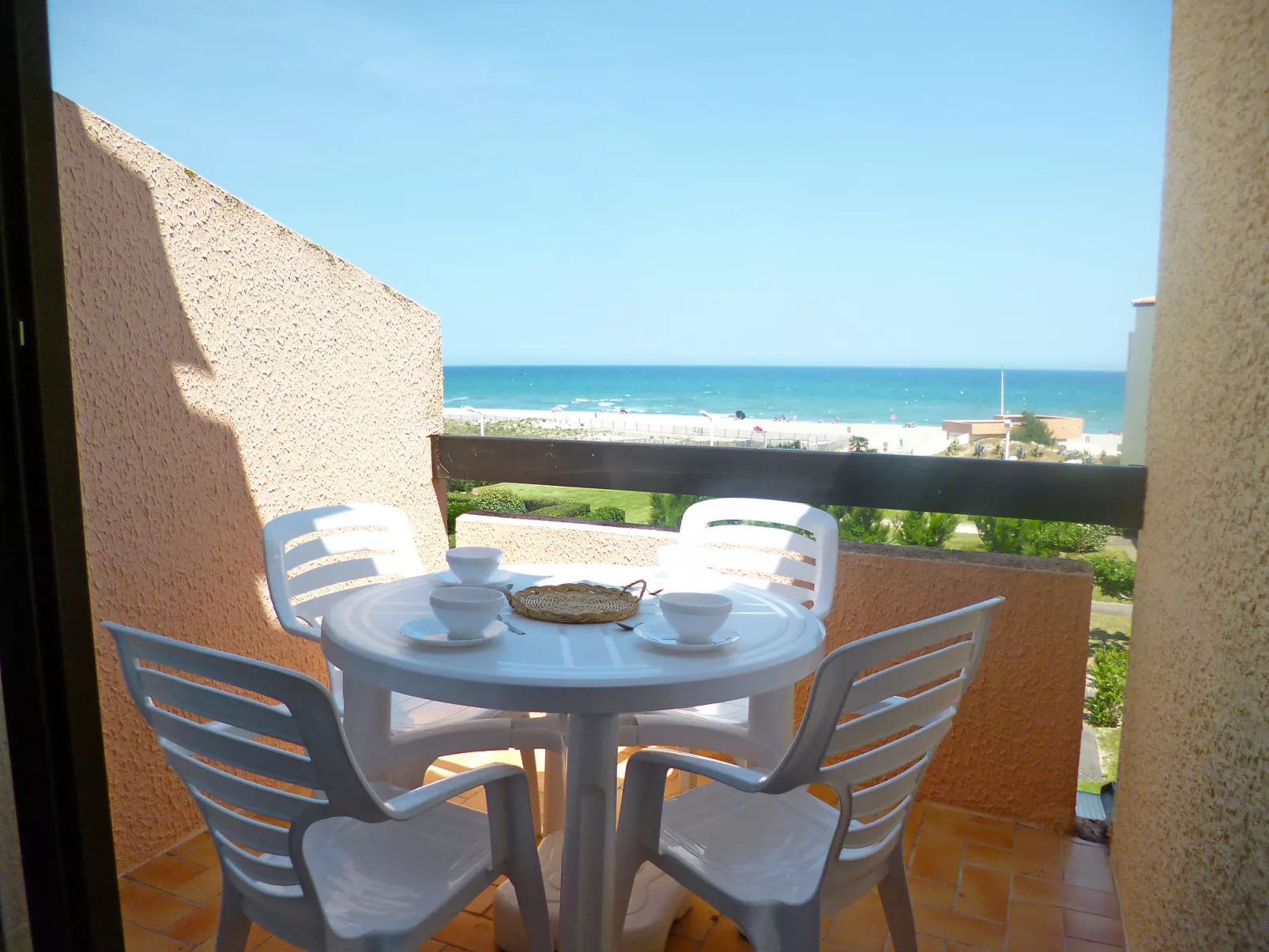 Front de Mer-Dehors