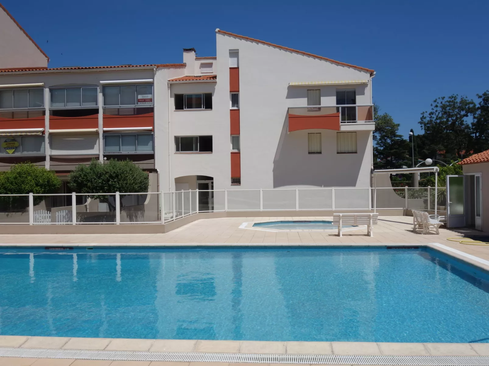 Les Golfes Clairs-Dehors