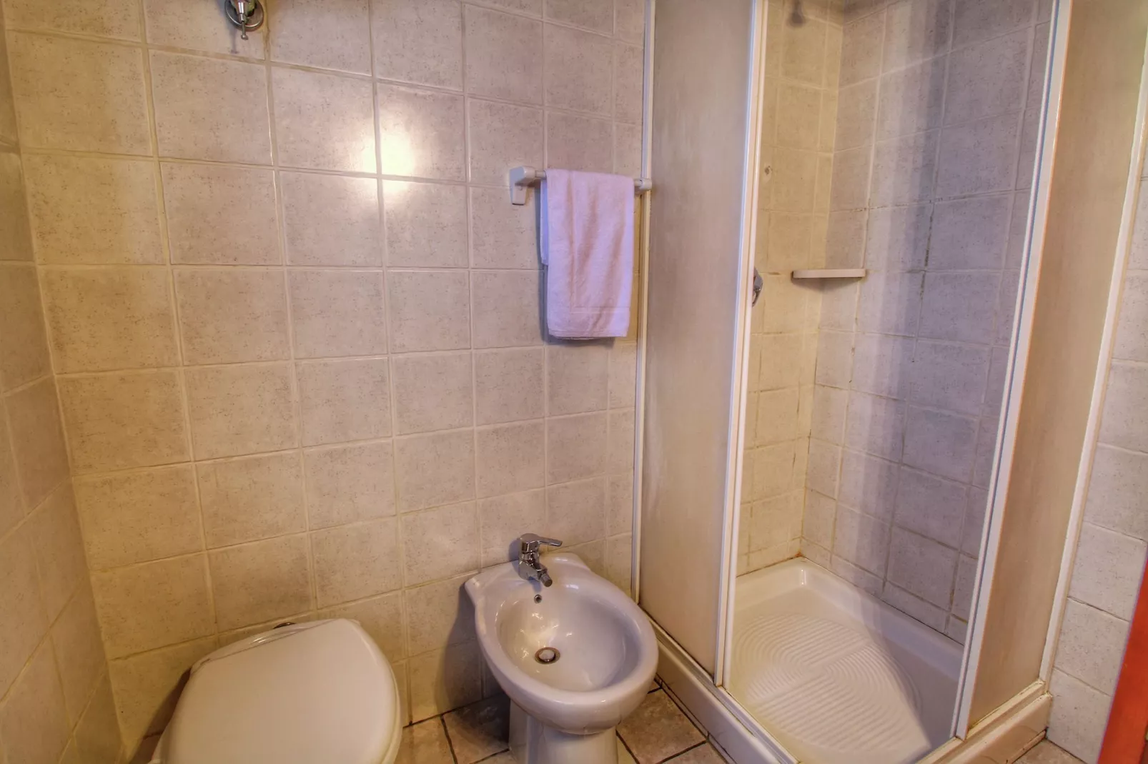 Melograno-Bathroom