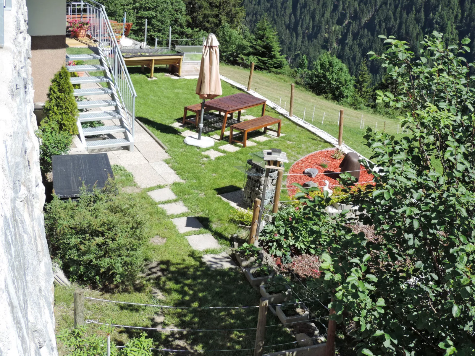 Alpenliebe-Outside