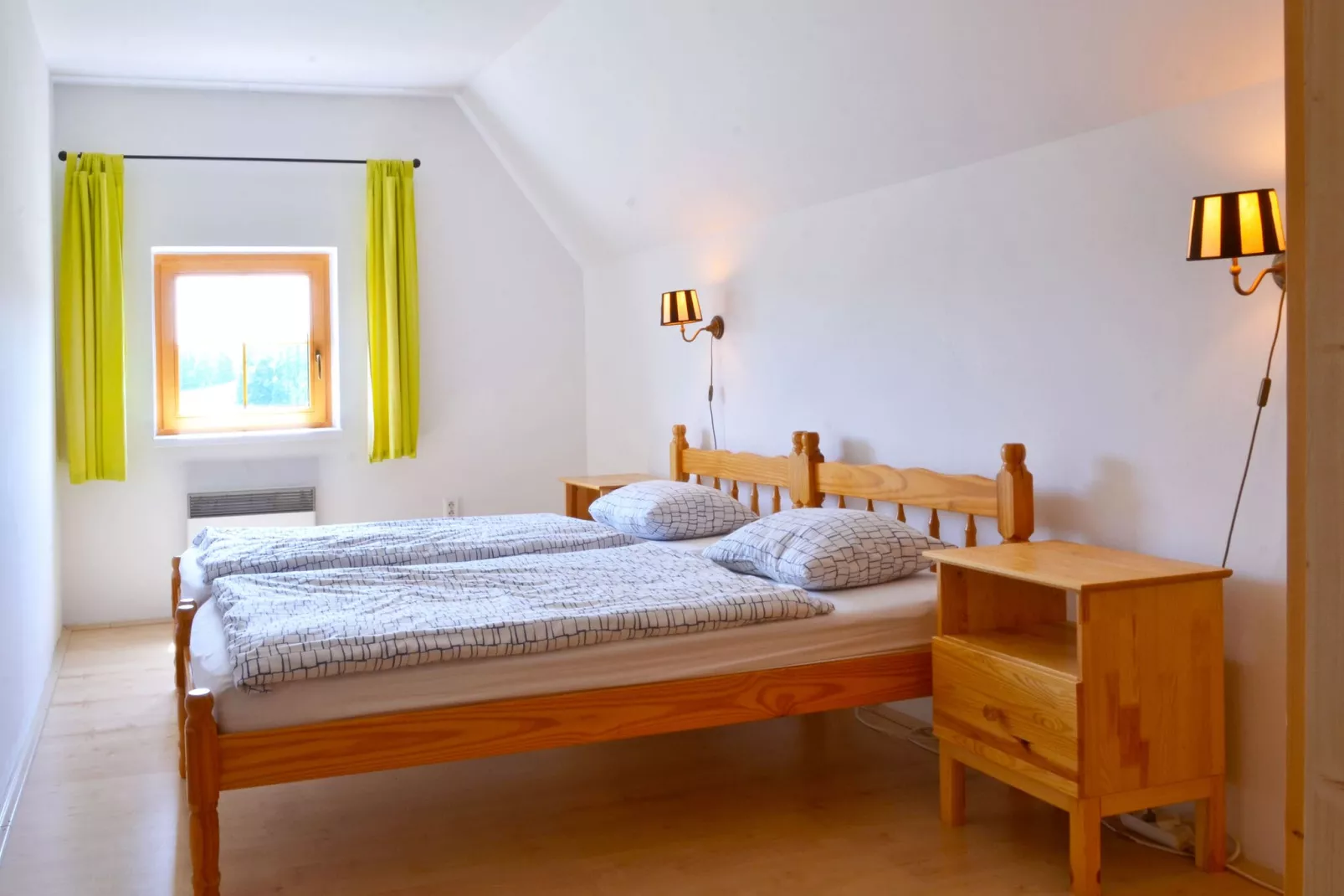 Dana-Bedroom