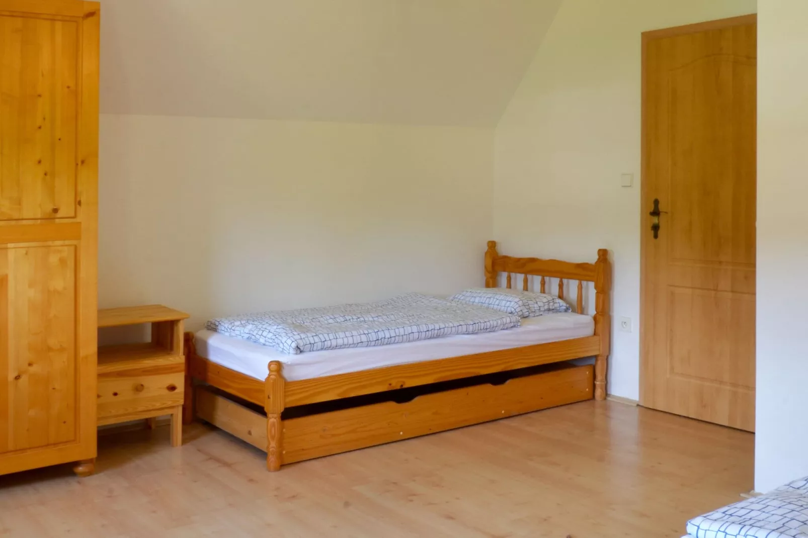 Dana-Bedroom