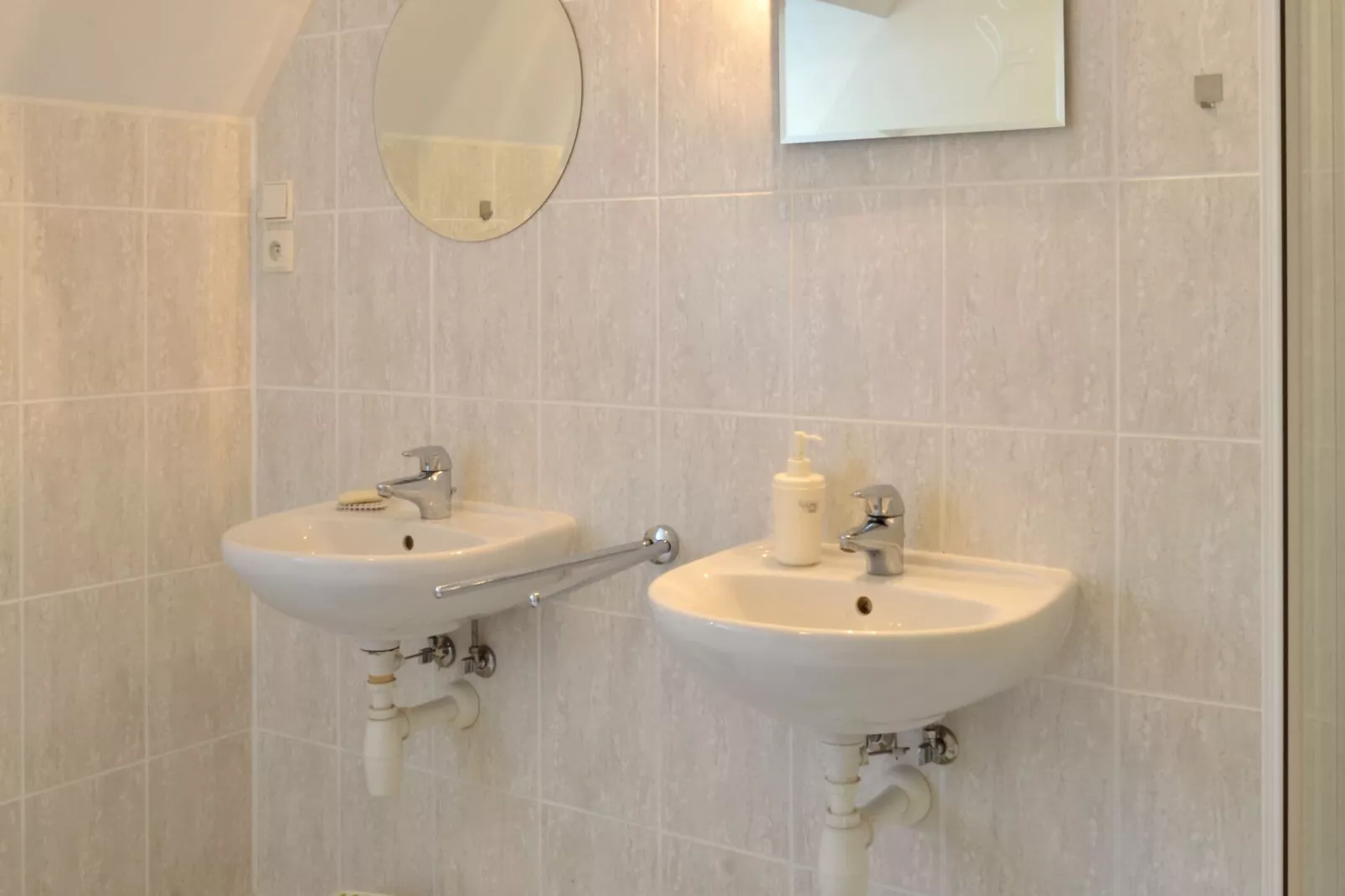 Dana-Bathroom