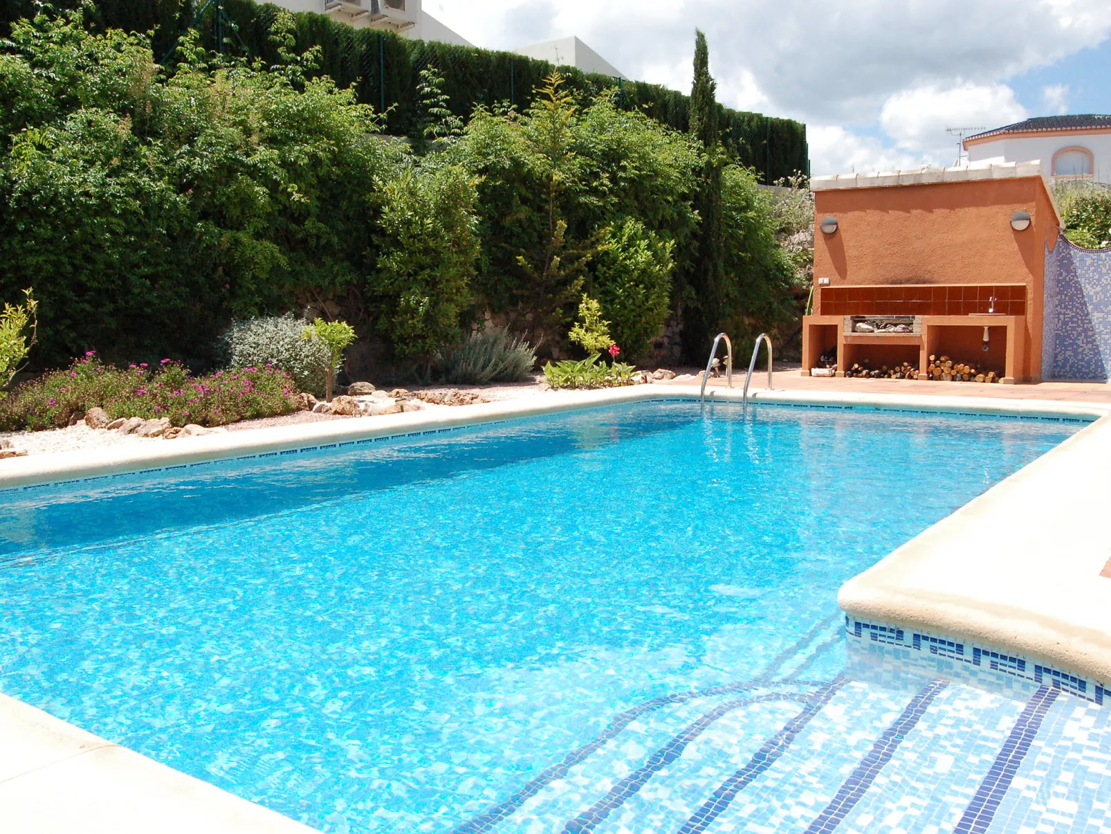 Villa Corona-Outside