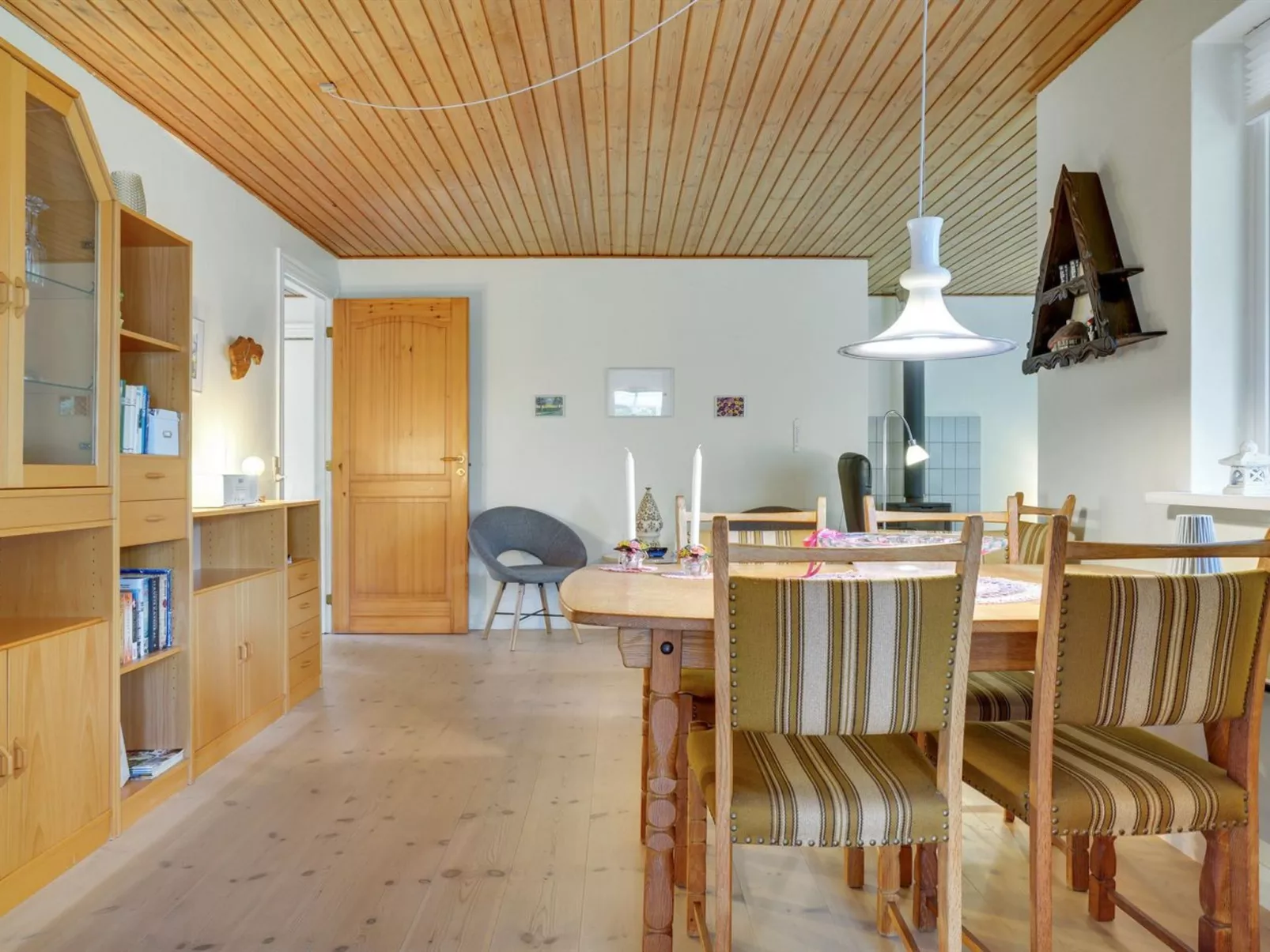 "Maksimilian" - 1.5km from the sea-Inside