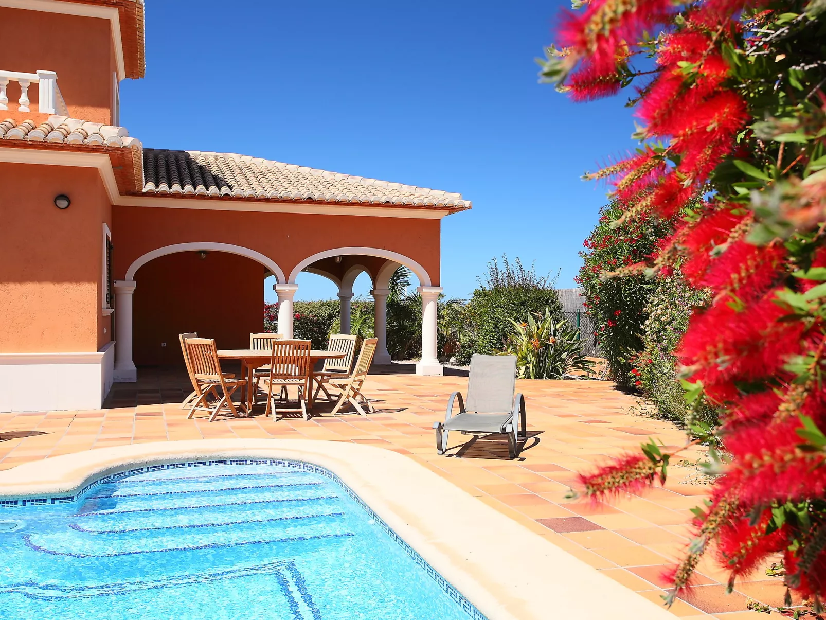 Villa Corona-Outside