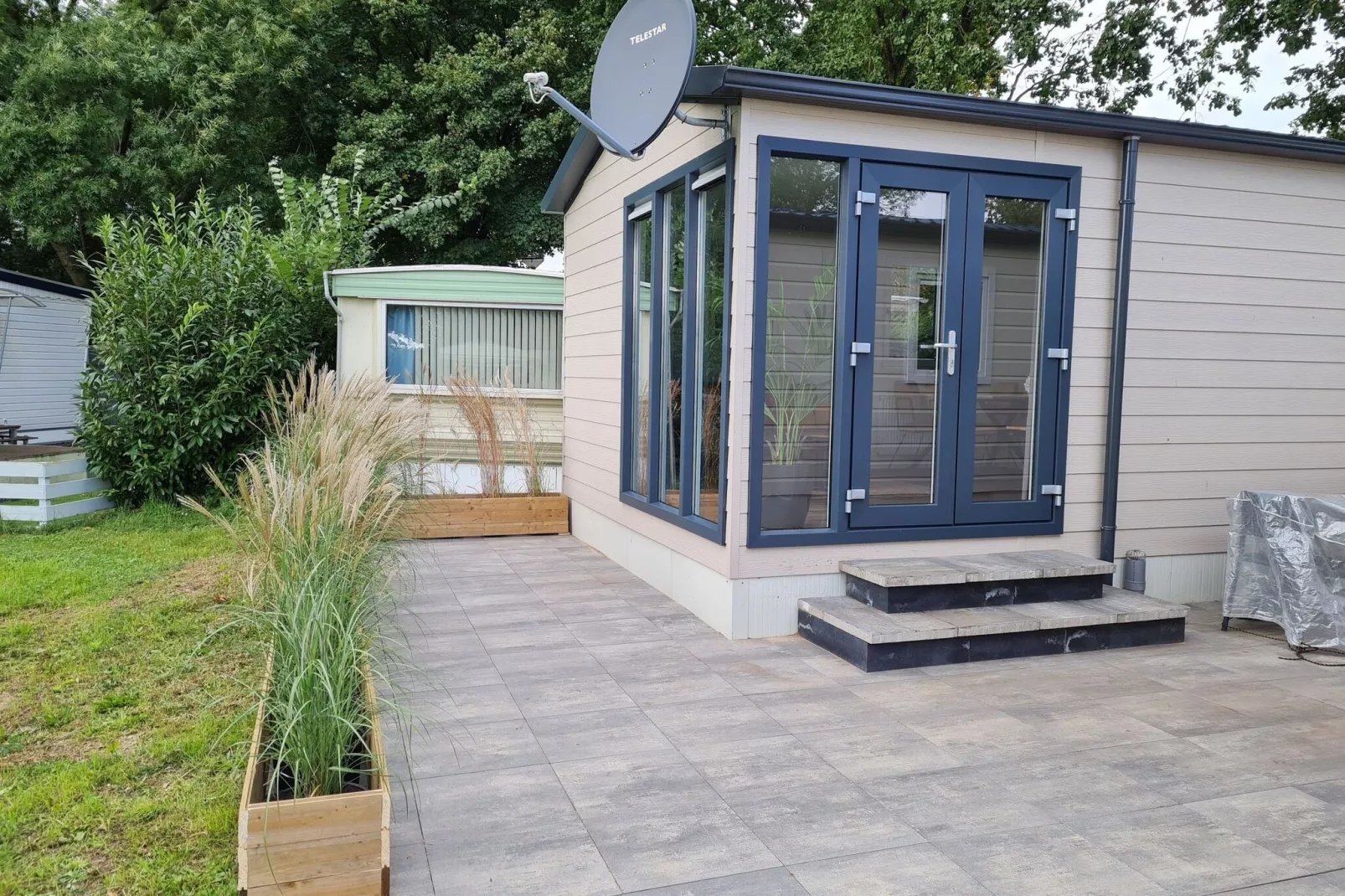 Recreatiepark Rhederlaagse Meren 1-Exterior summer