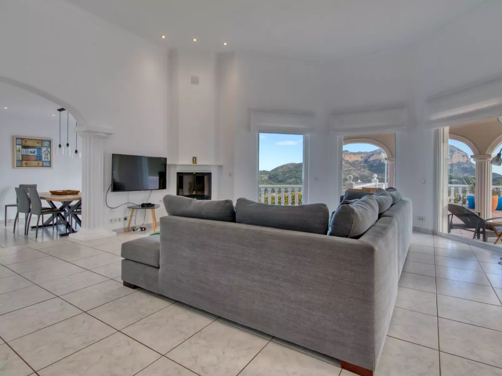 Villa Alta Vista-Inside