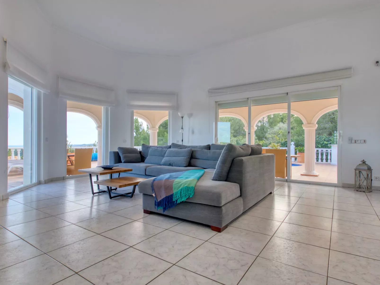 Villa Alta Vista-Inside