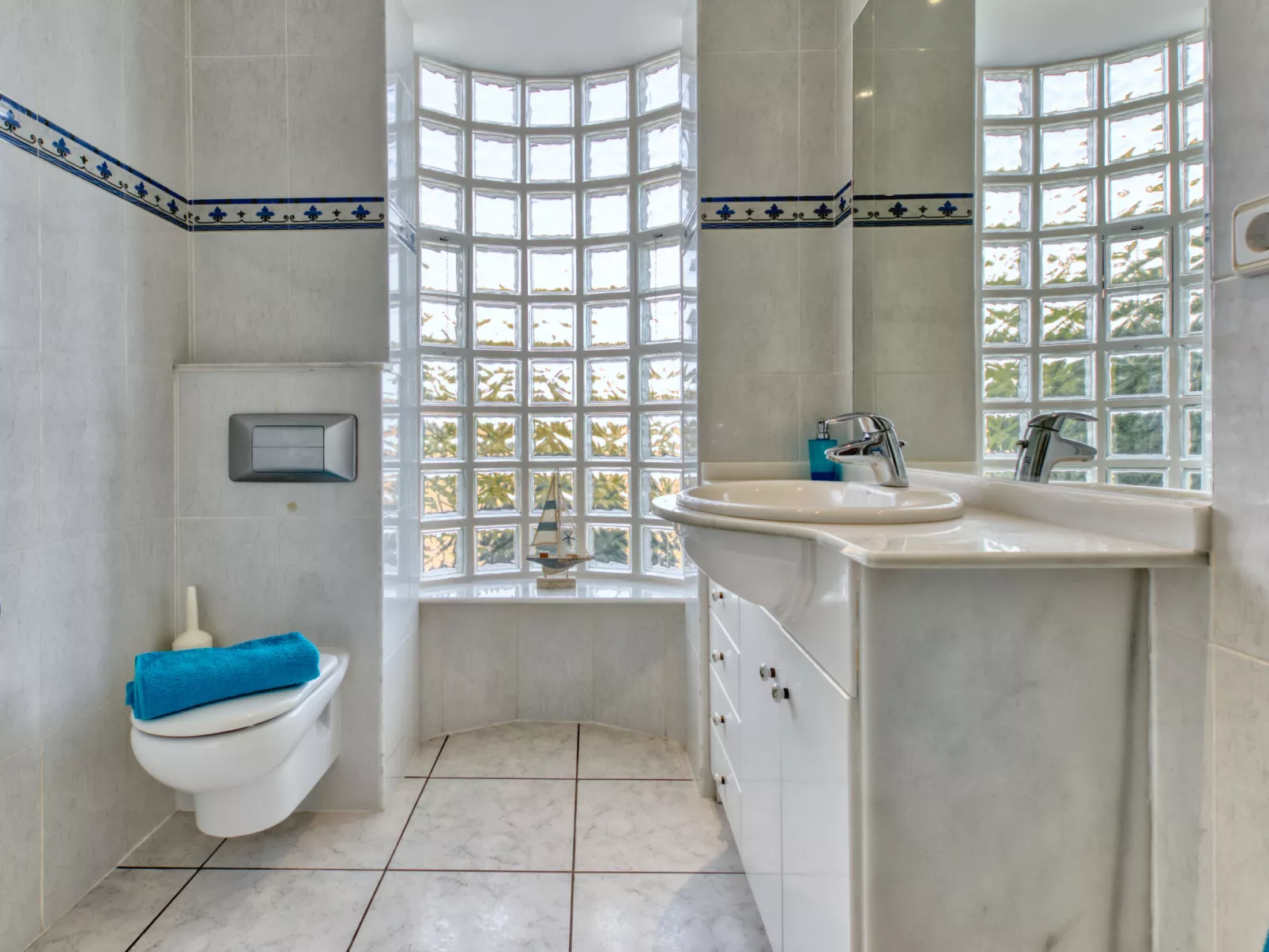 Villa Alta Vista-Inside