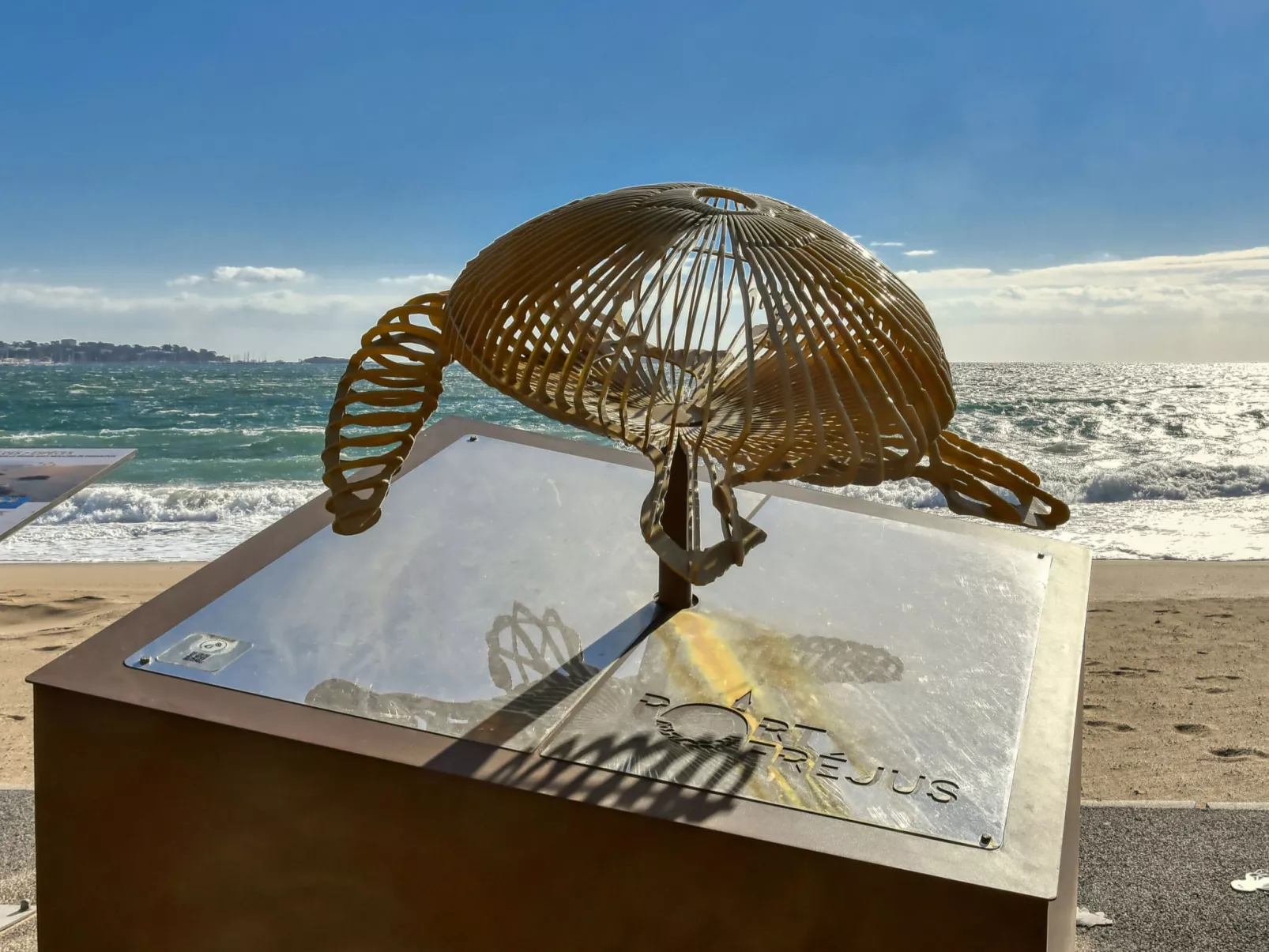 Le Méditerranée-Area