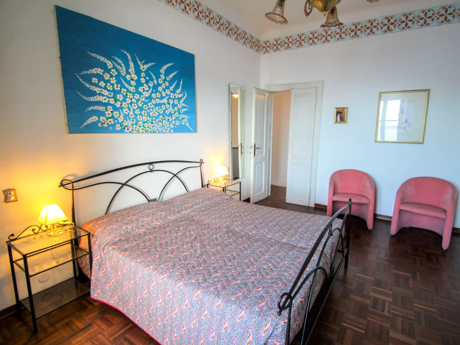 Sul Lago-Inside