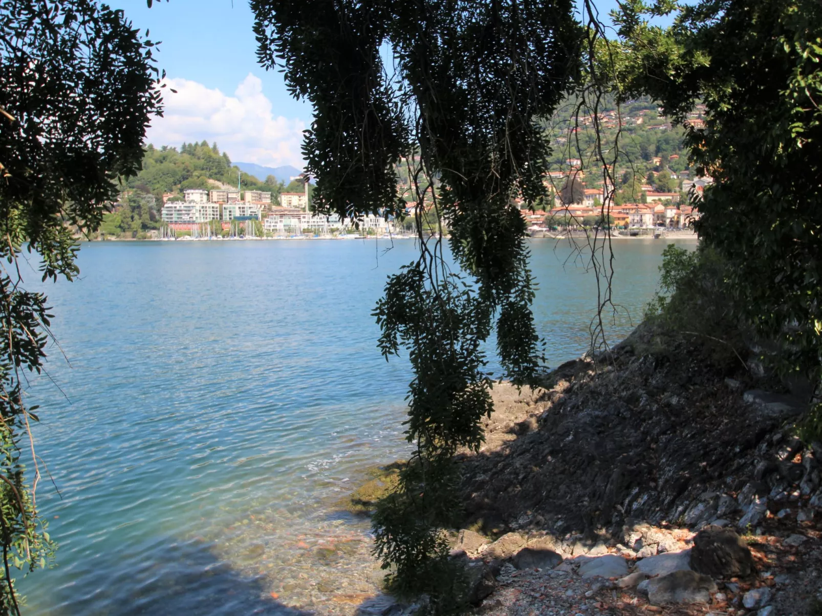 Sul Lago-Outside