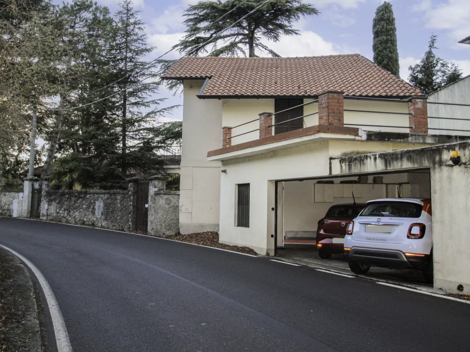 Sul Lago-Outside
