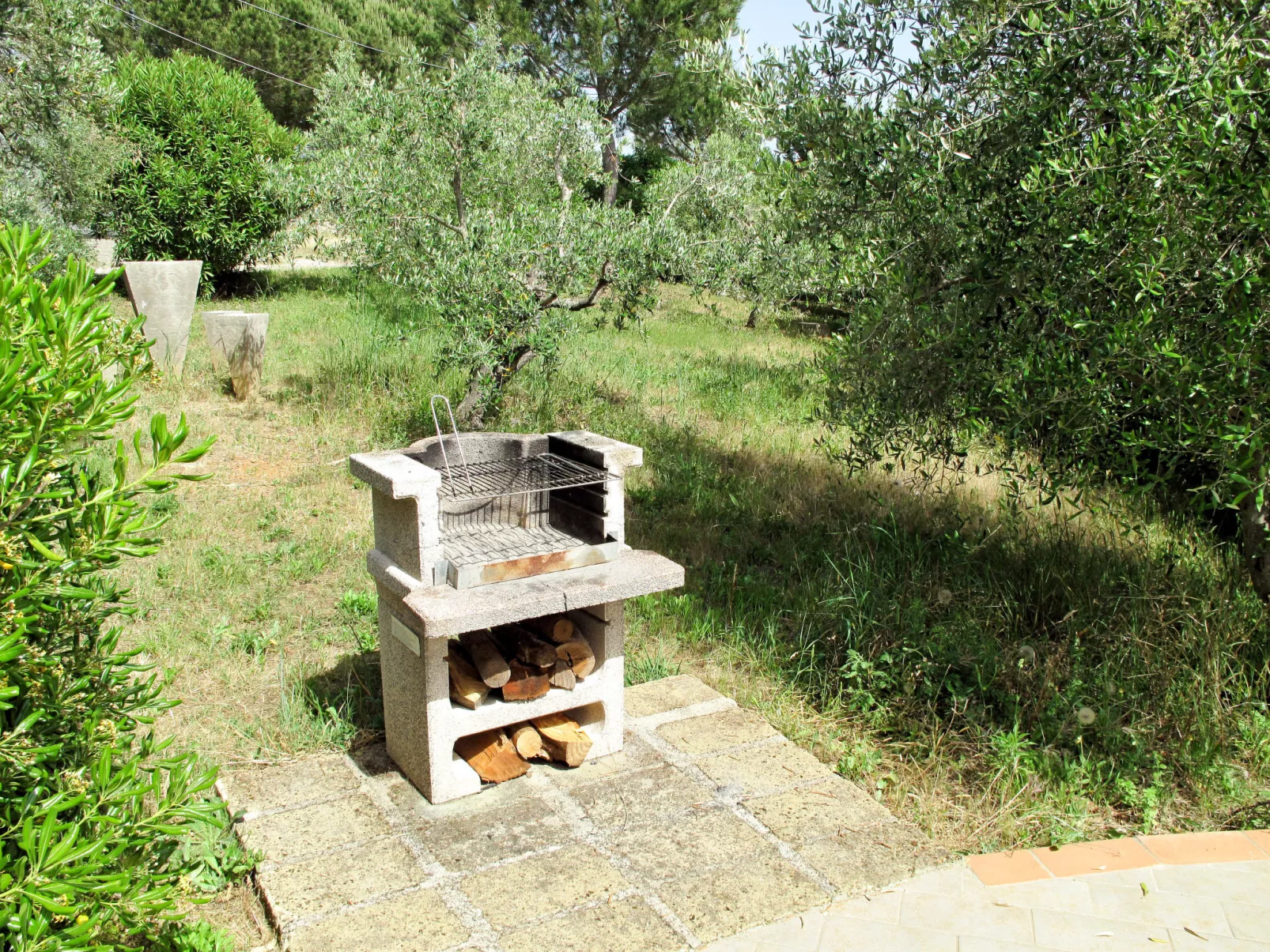Il Borgo-Outside