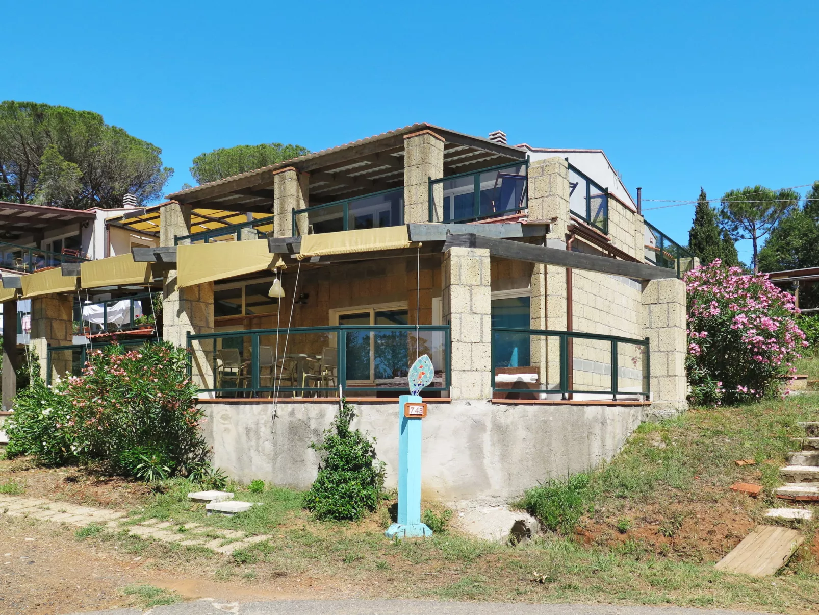 Il Borgo-Outside