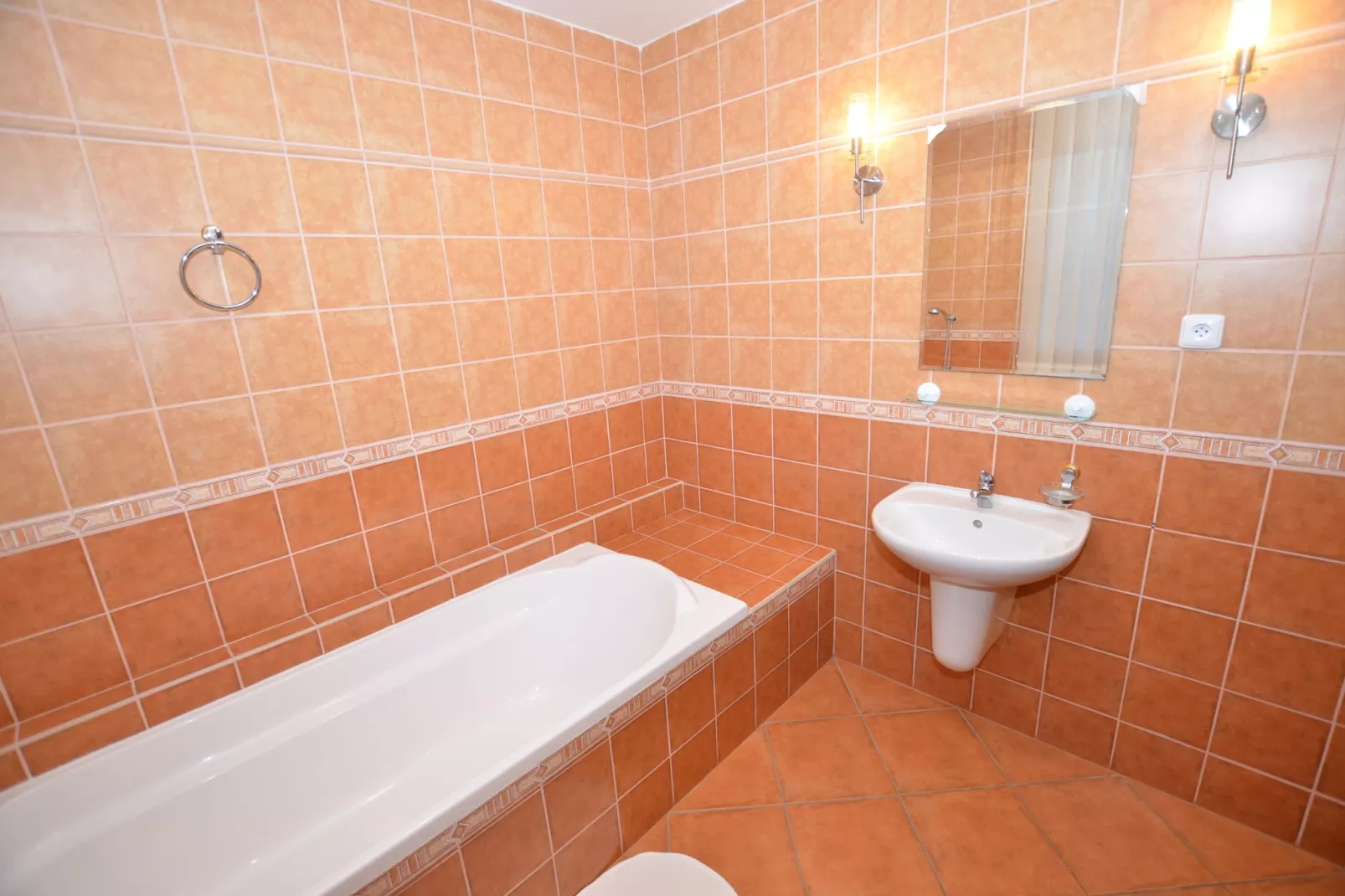 Irena-Bathroom