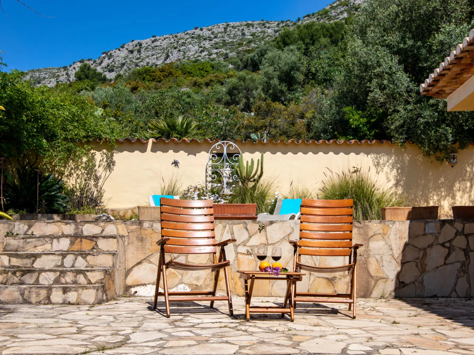 Villa Mandana-Outside
