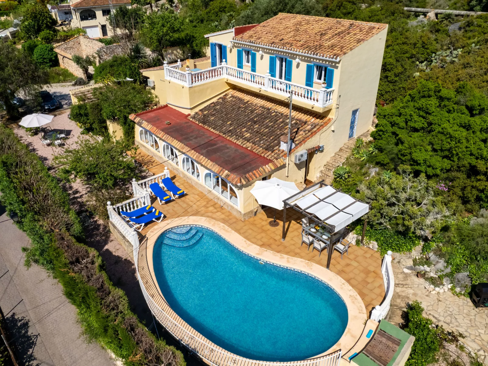 Villa Mandana-Outside