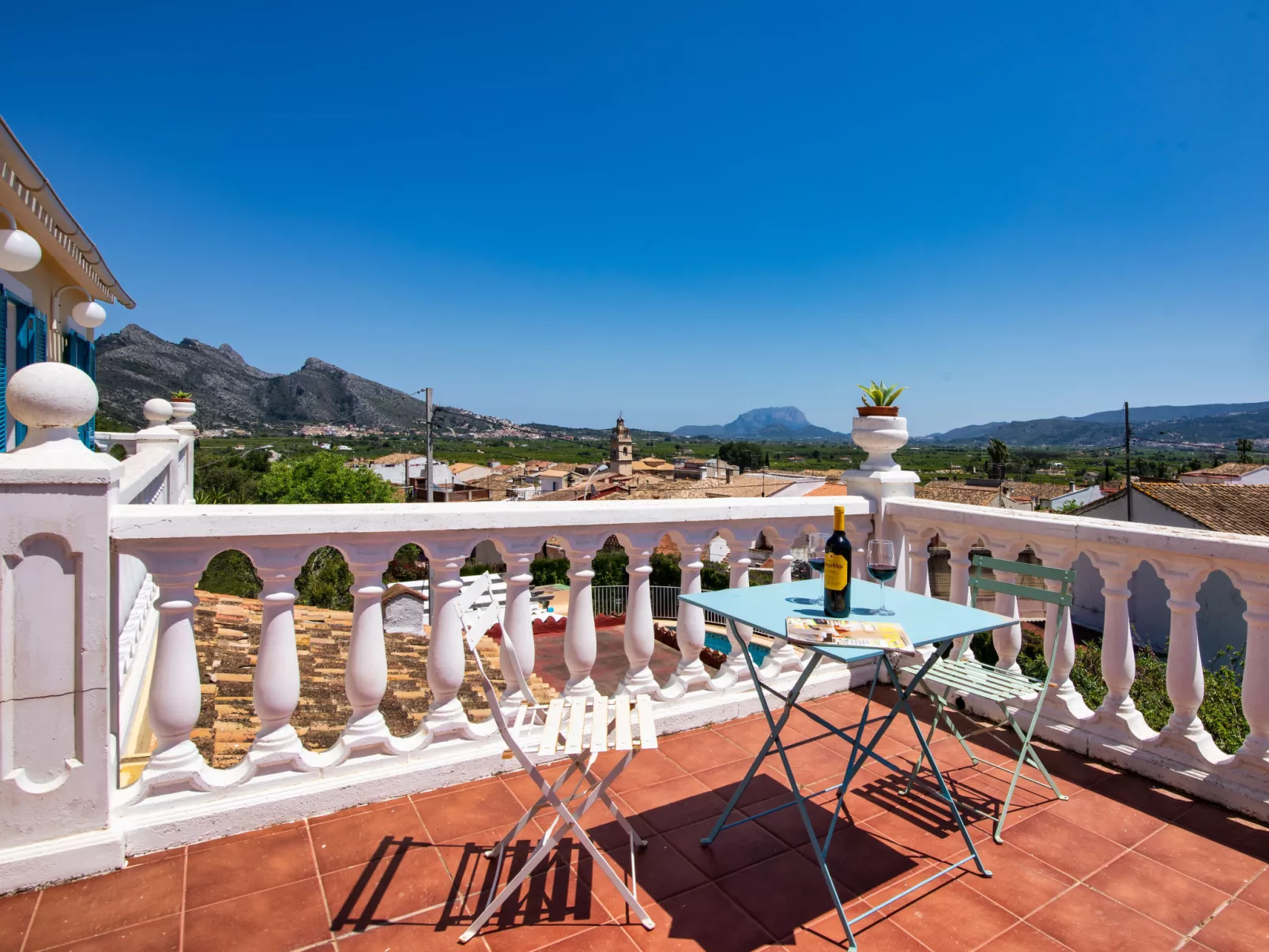 Villa Mandana-Outside