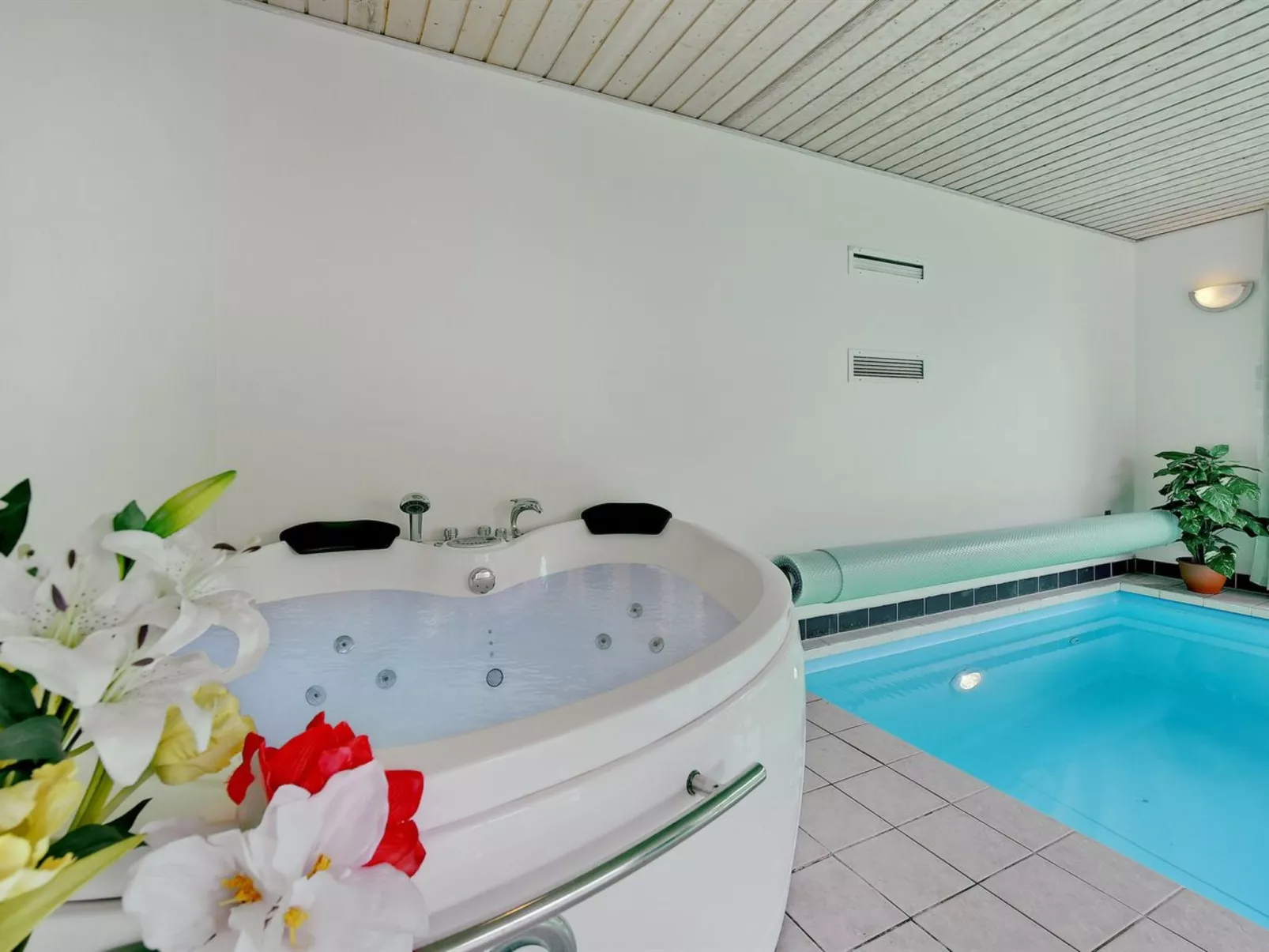 "Peder" - 950m from the sea-Inside