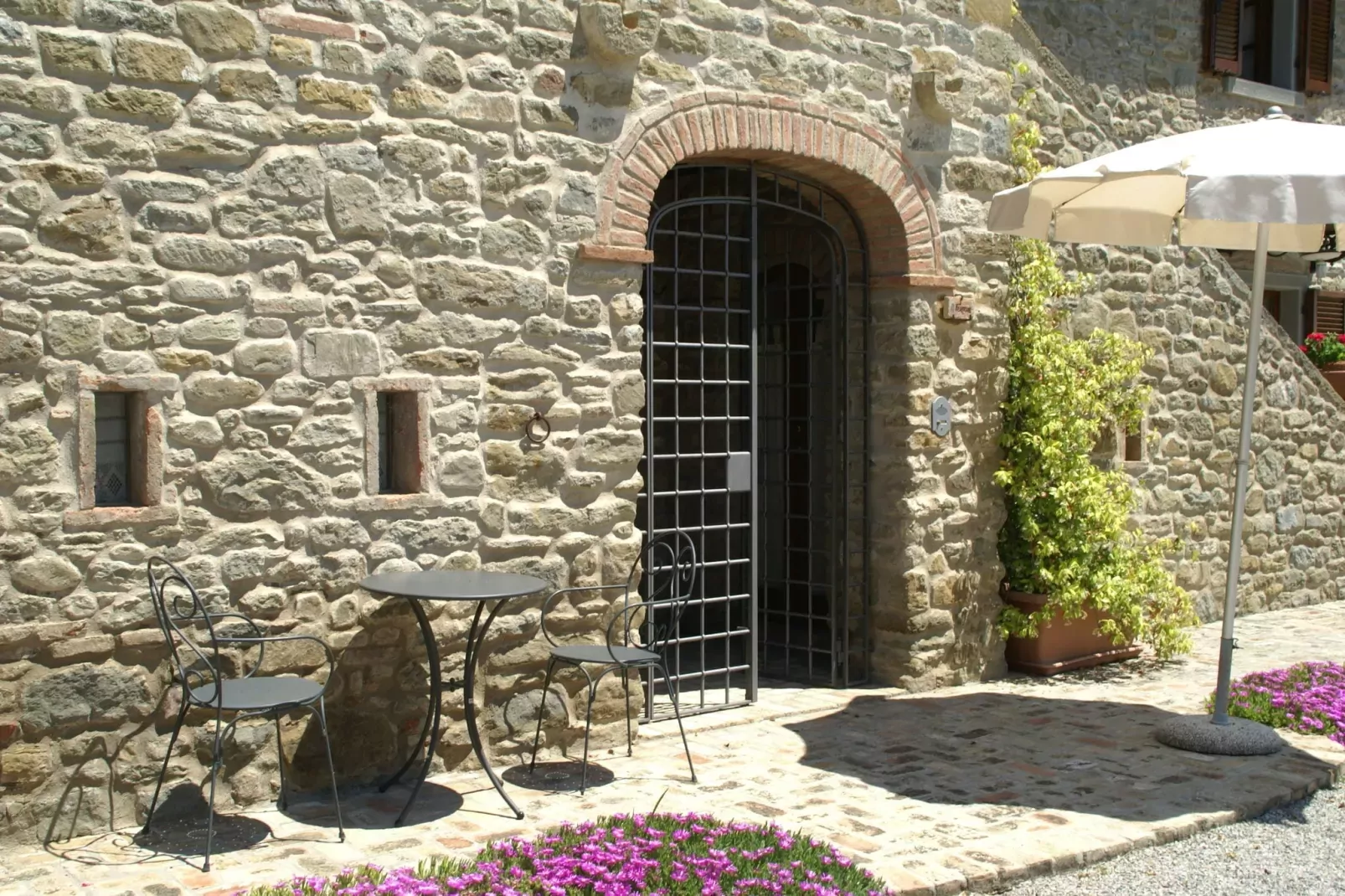 Feritoie-Terrace balcony