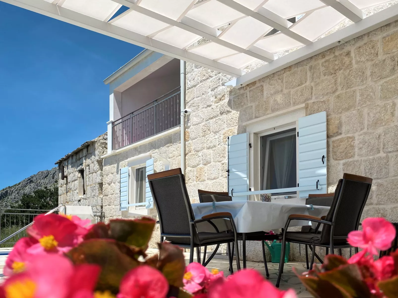 Villa Nareste-Outside
