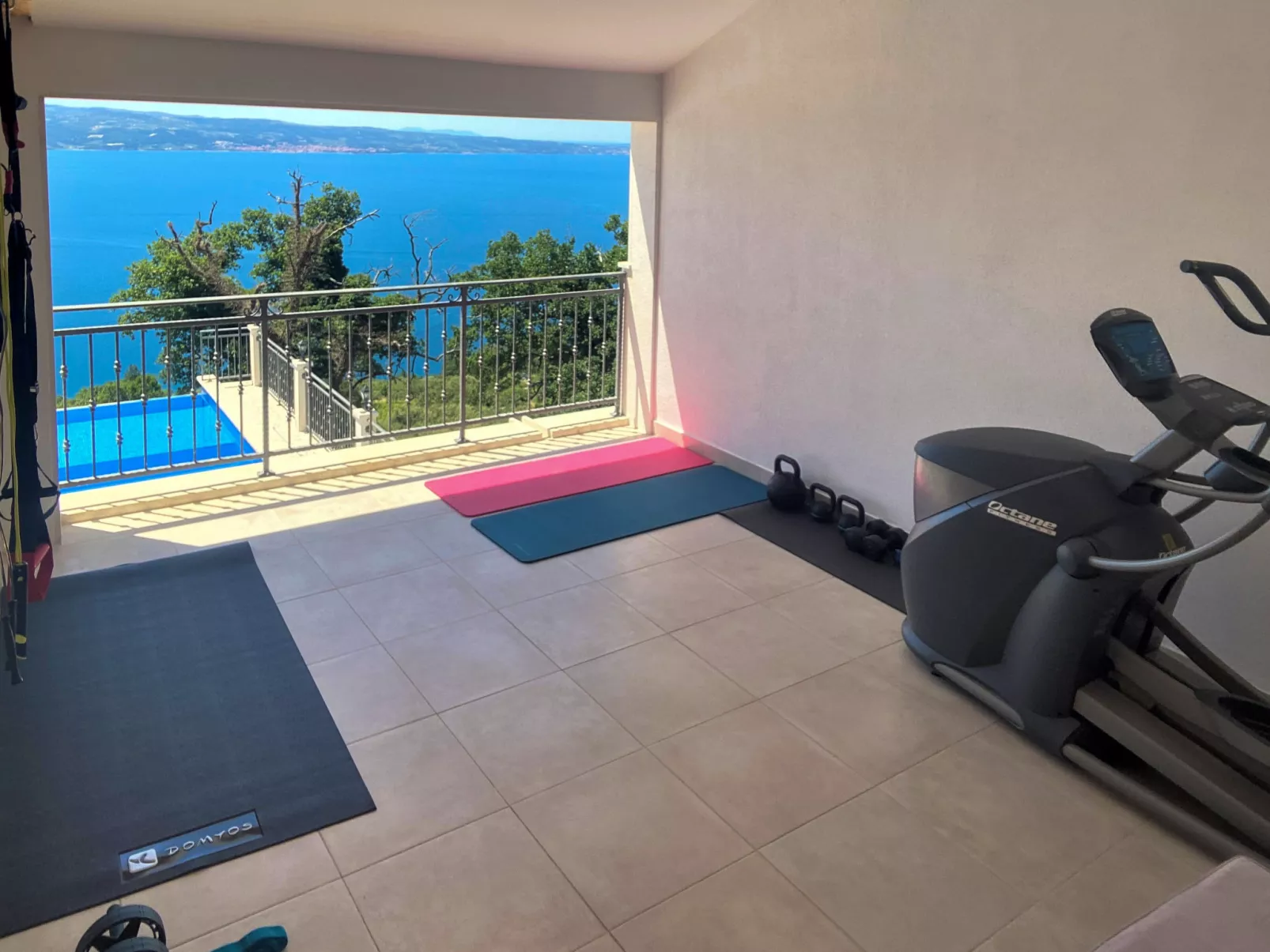 Villa Nareste-Inside
