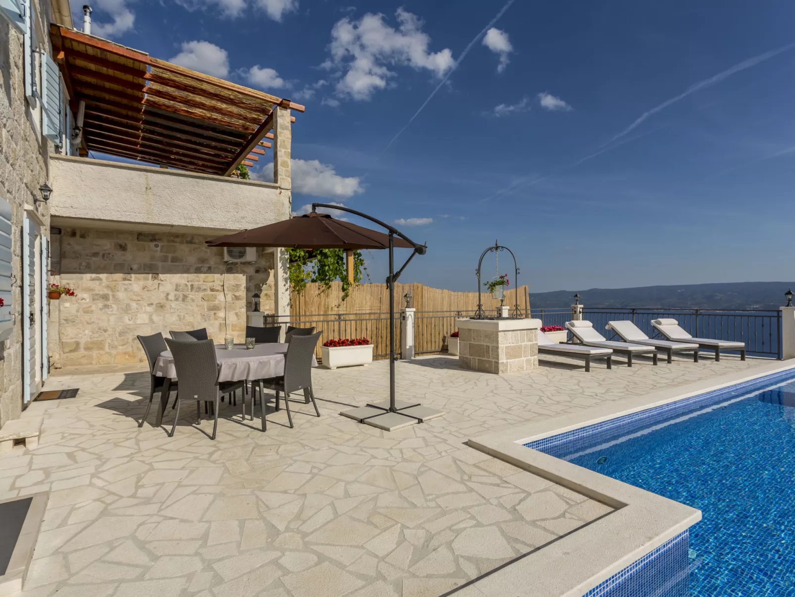 Villa Nareste-Outside