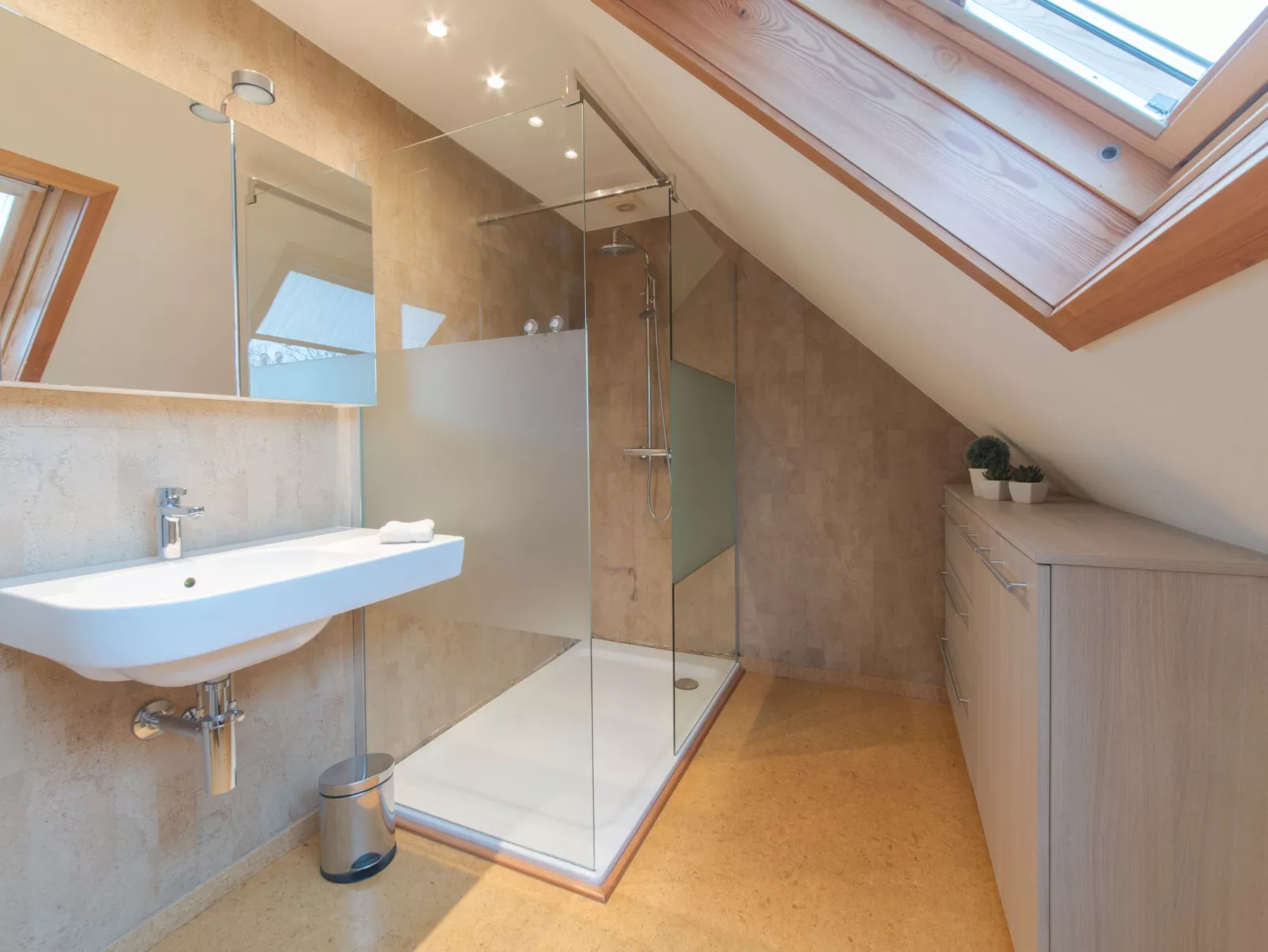 Villa Kievit with sauna and parking-Dedans